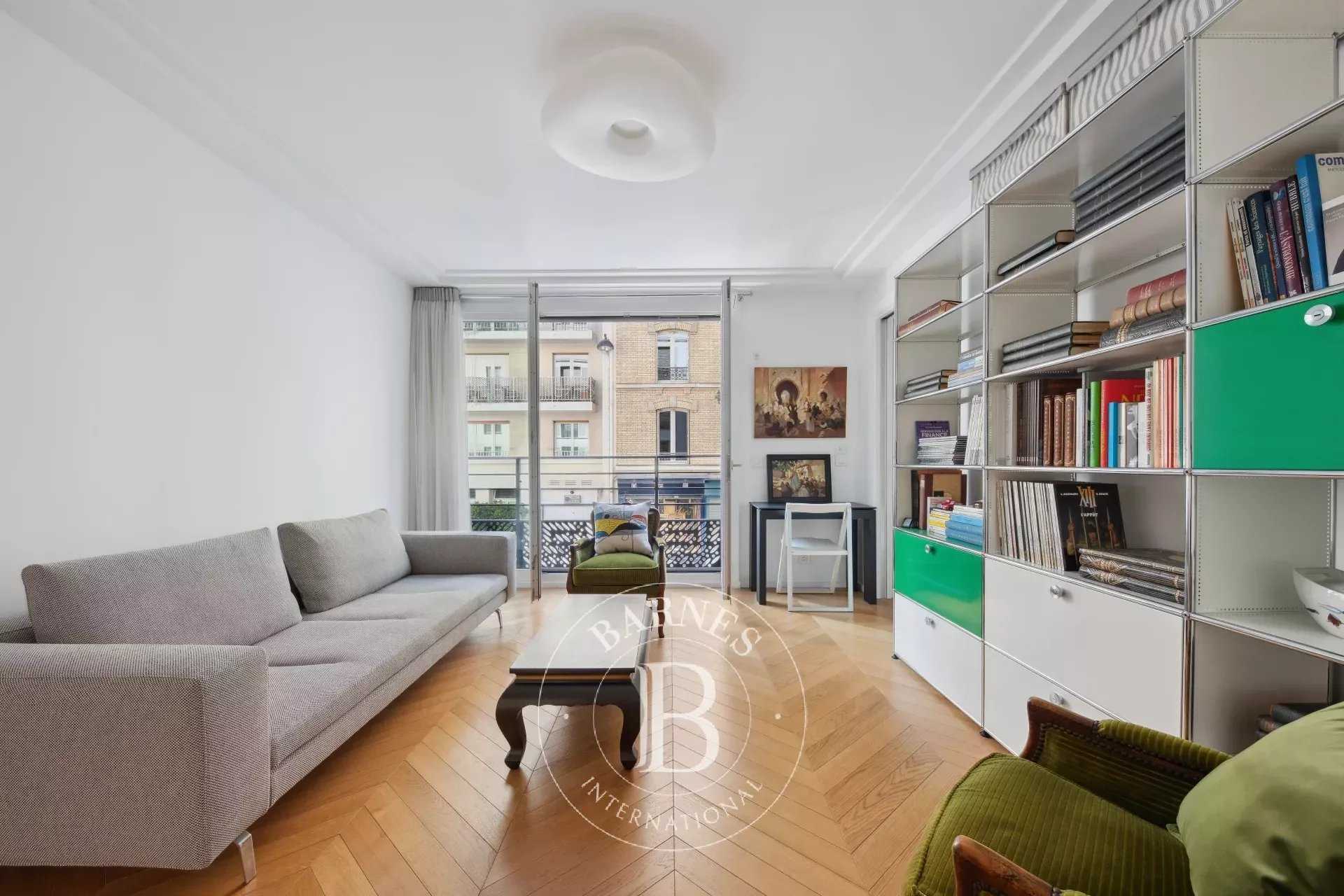 Apartment Paris 75007  -  ref 83416345 (picture 1)