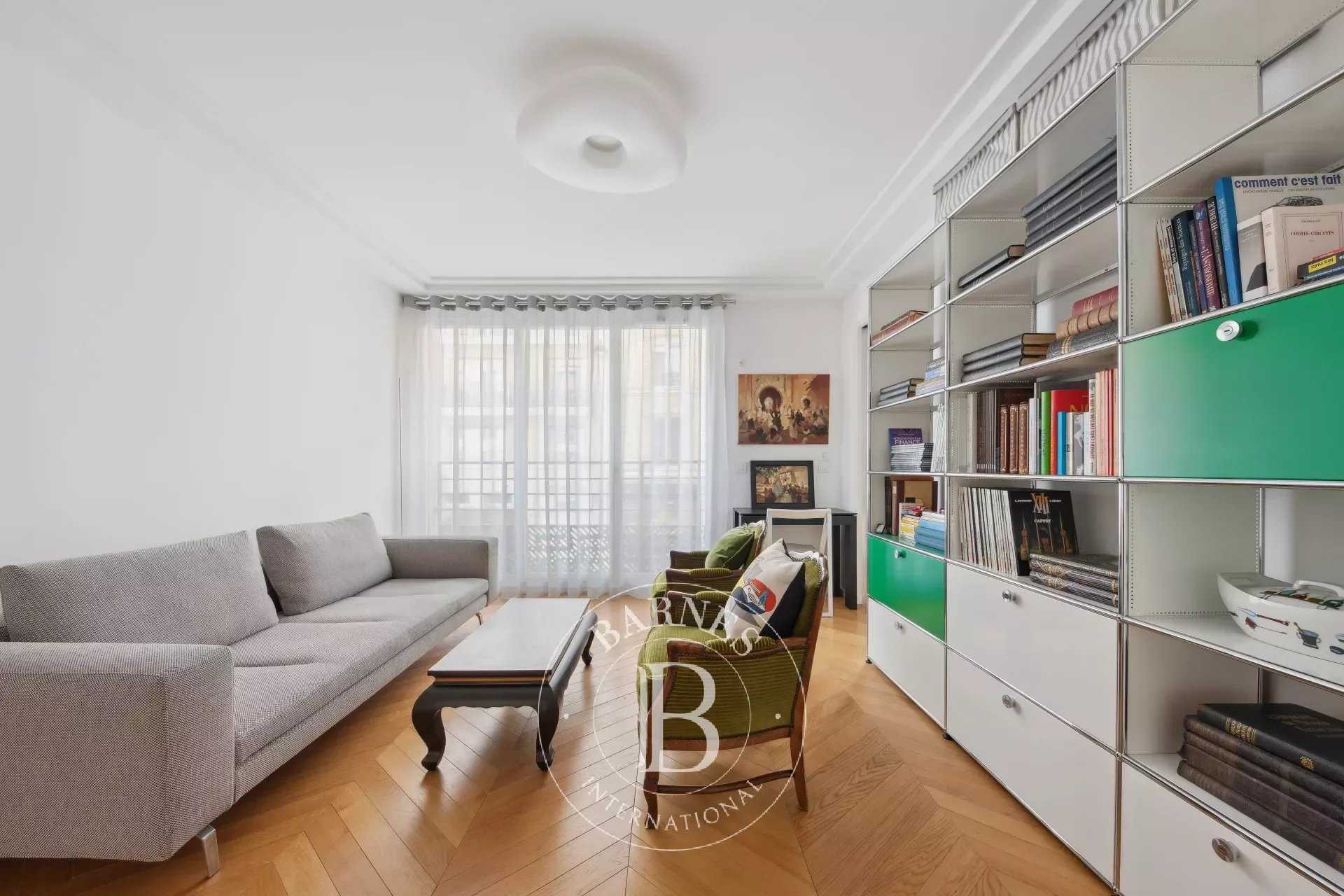 Apartment Paris 75007  -  ref 83416345 (picture 3)