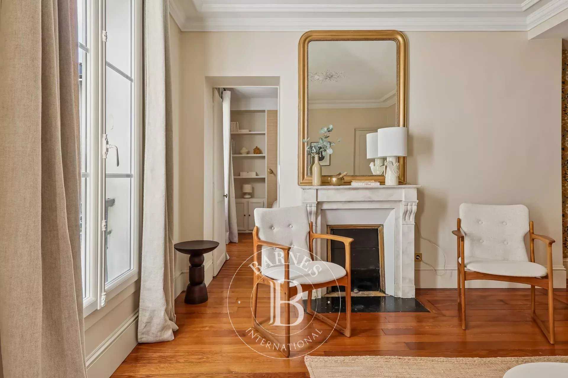 Appartement Paris 75007  -  ref 86798782 (picture 3)