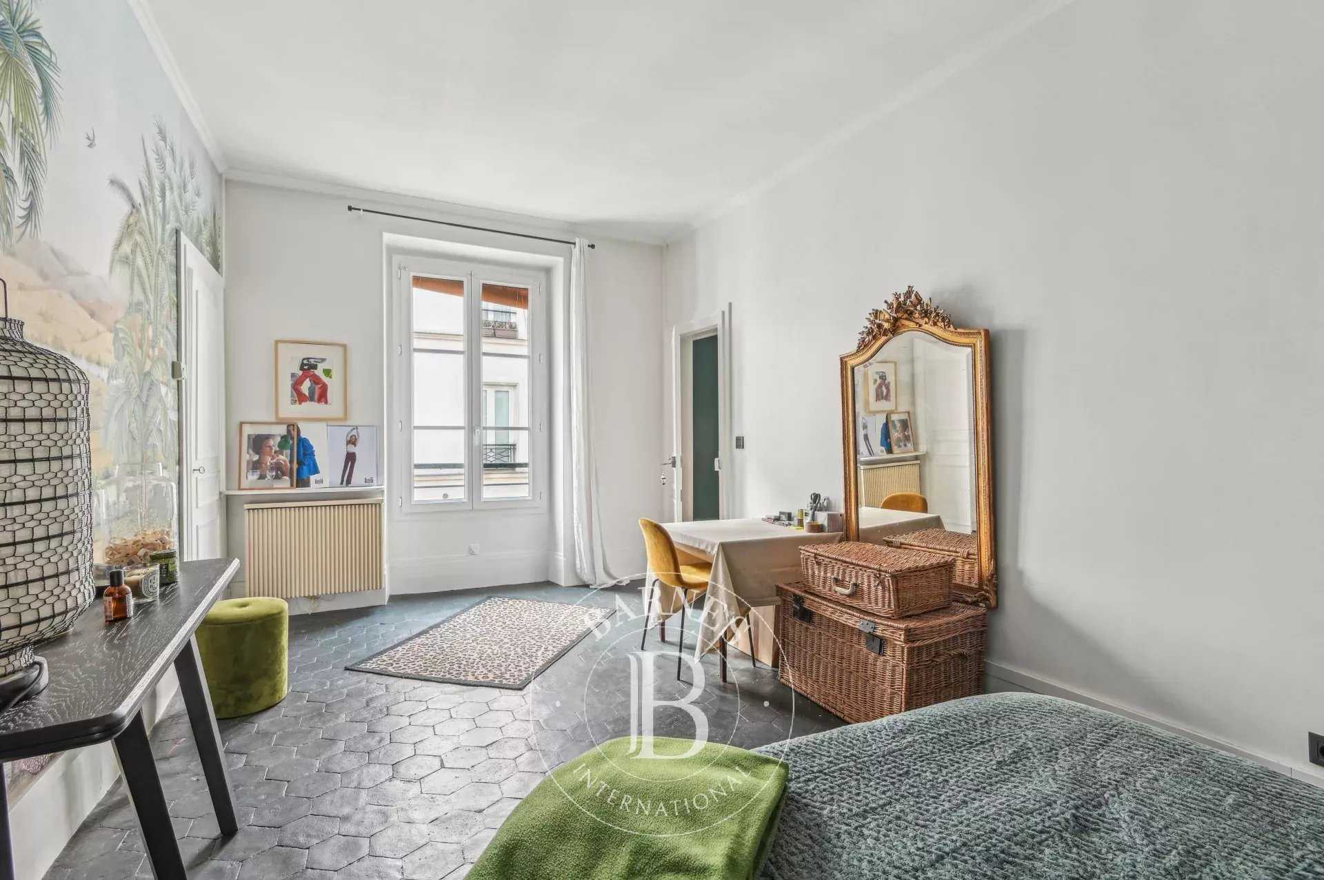 Appartement Paris 75006  -  ref 85648225 (picture 1)