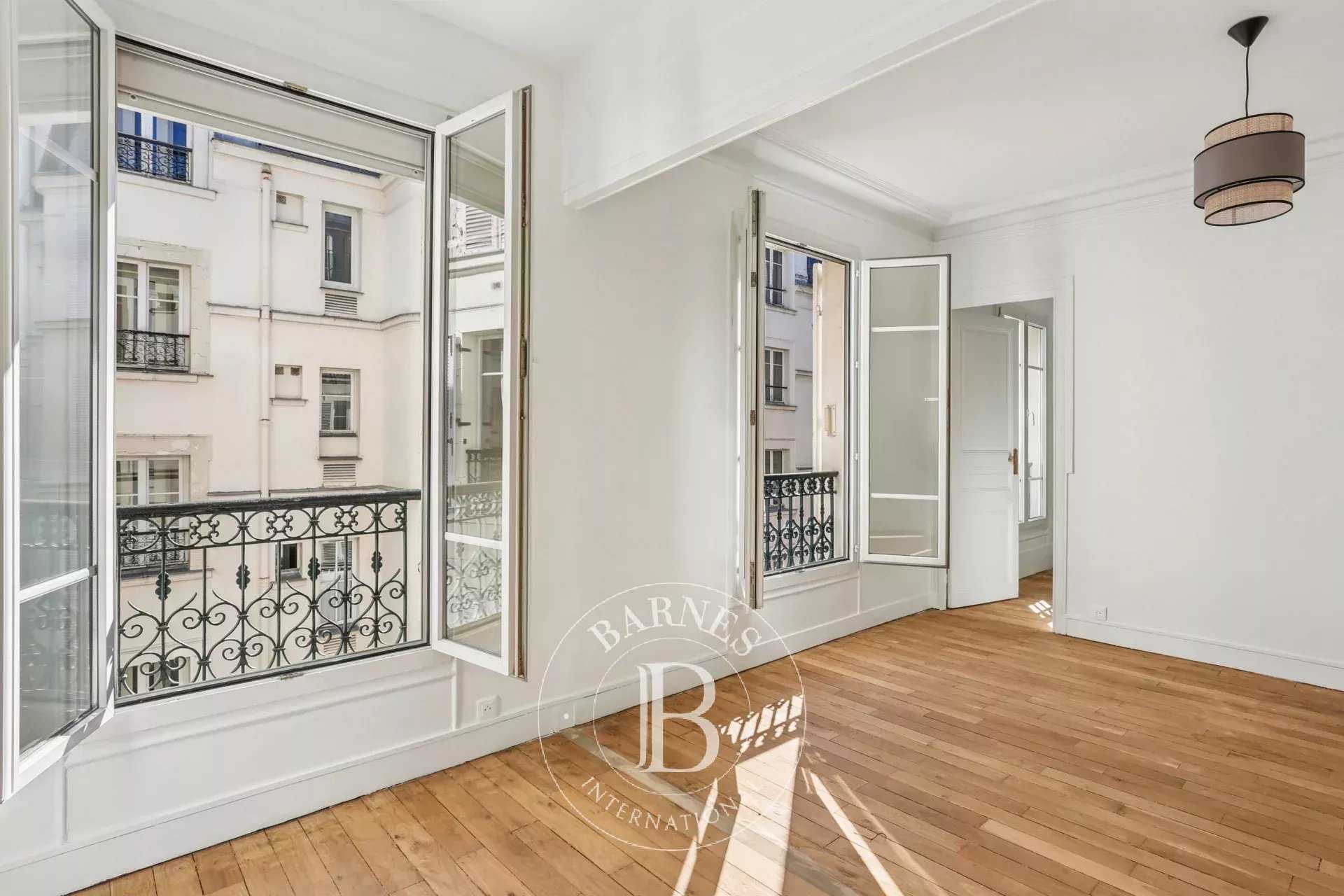 Apartment Paris 75007  -  ref 86241631 (picture 1)