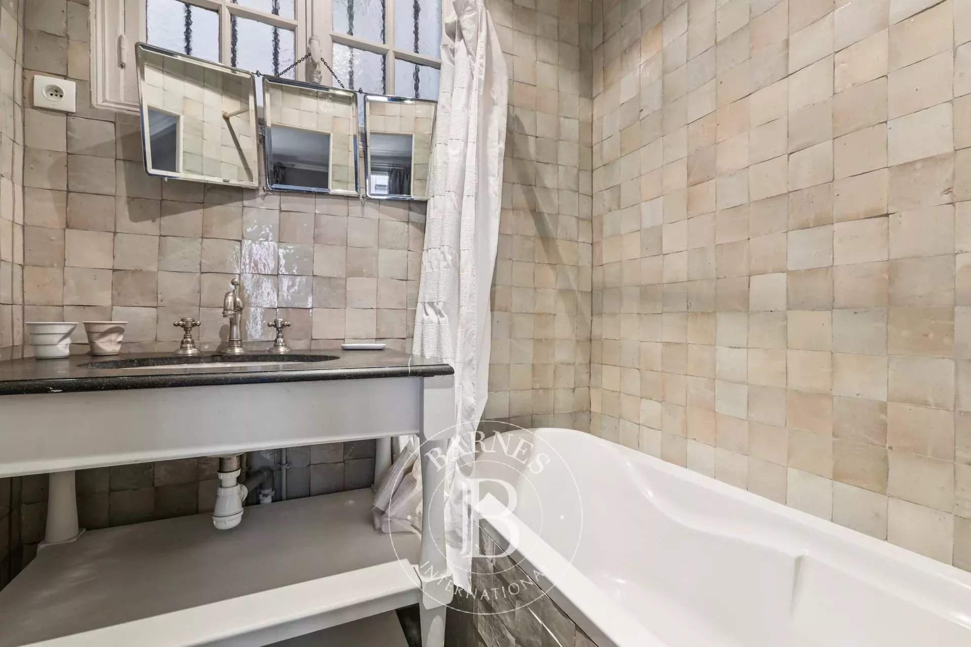 Paris  - Apartment 1 Bedroom - picture 8