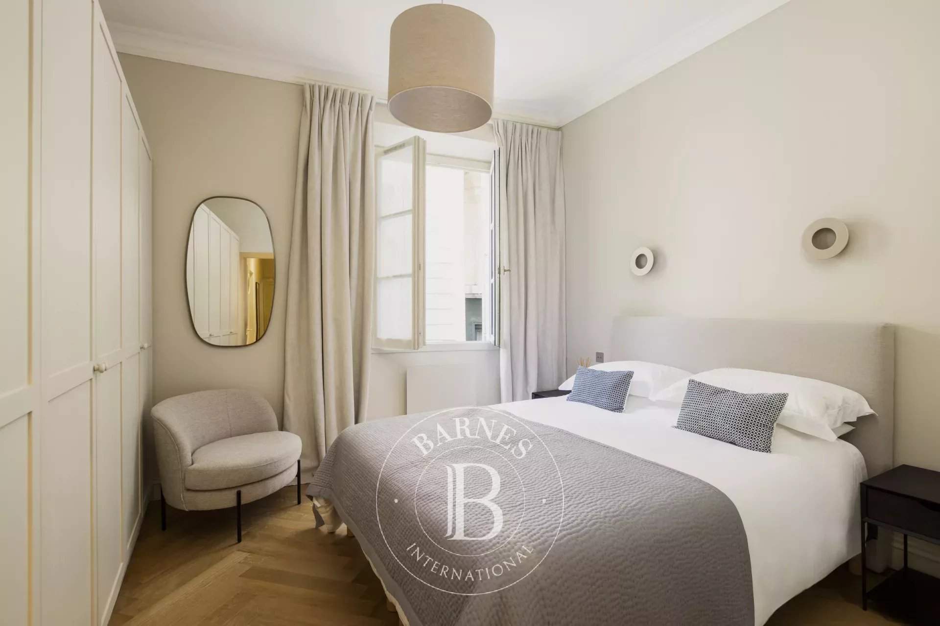 Paris  - Appartement 4 Pi&egrave;ces 2 Chambres - picture 4