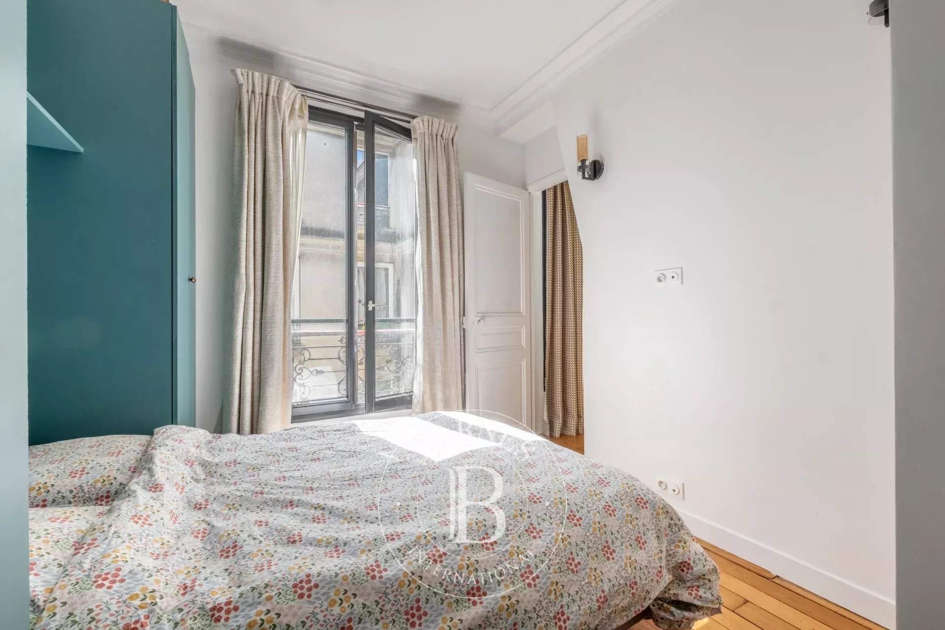 Paris  - Apartment 2 Bedrooms - picture 10