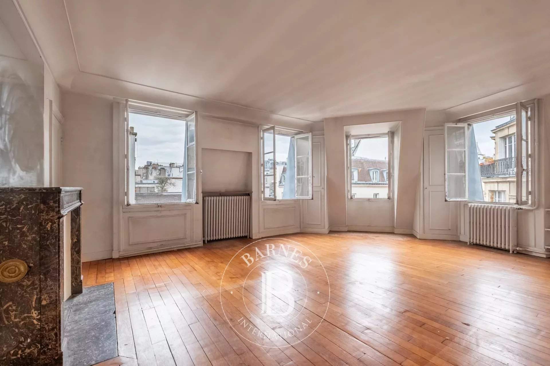 Paris  - Appartement 5 Pi&egrave;ces 3 Chambres - picture 1