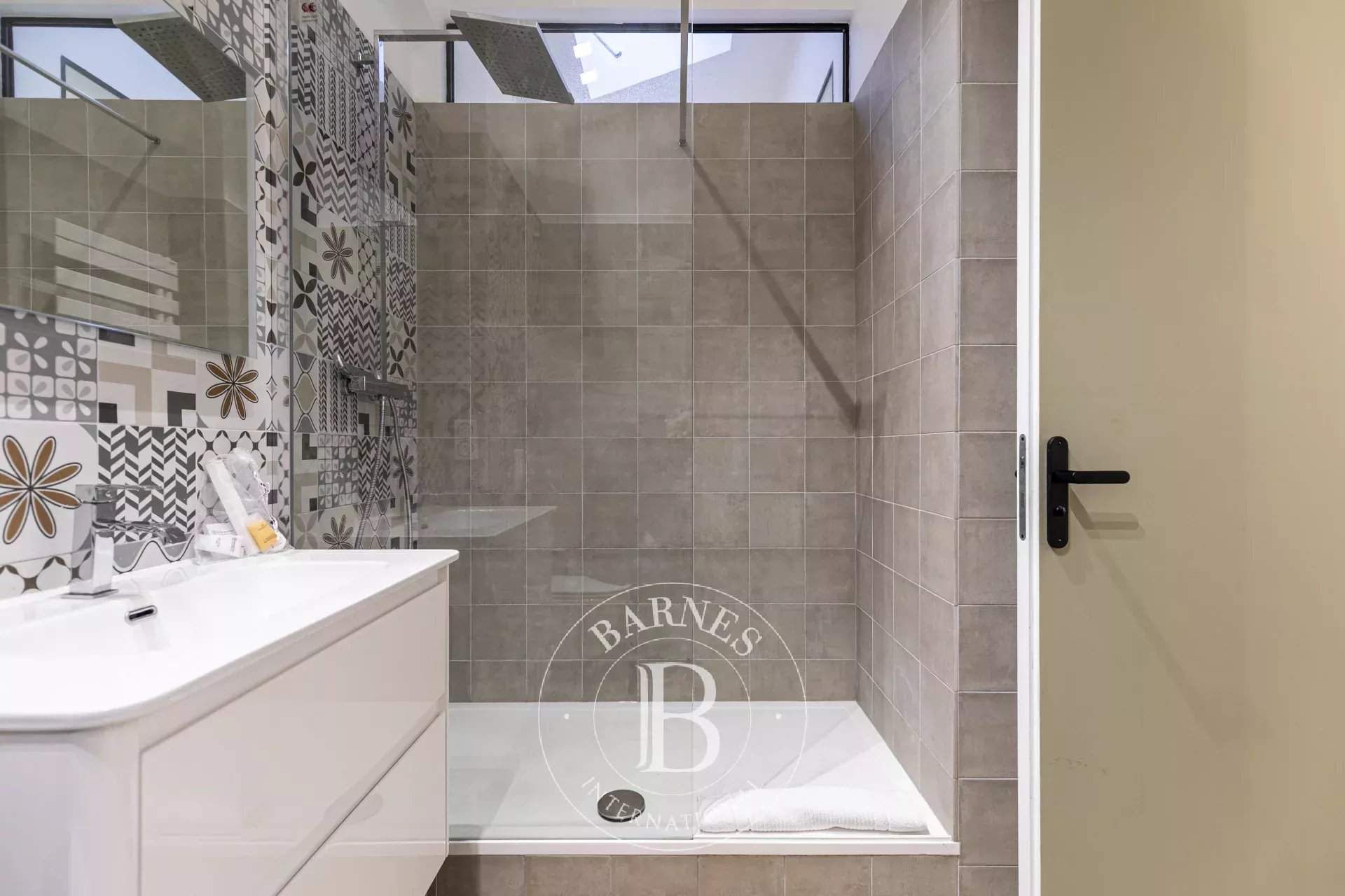 Paris  - Apartment 2 Bedrooms - picture 11