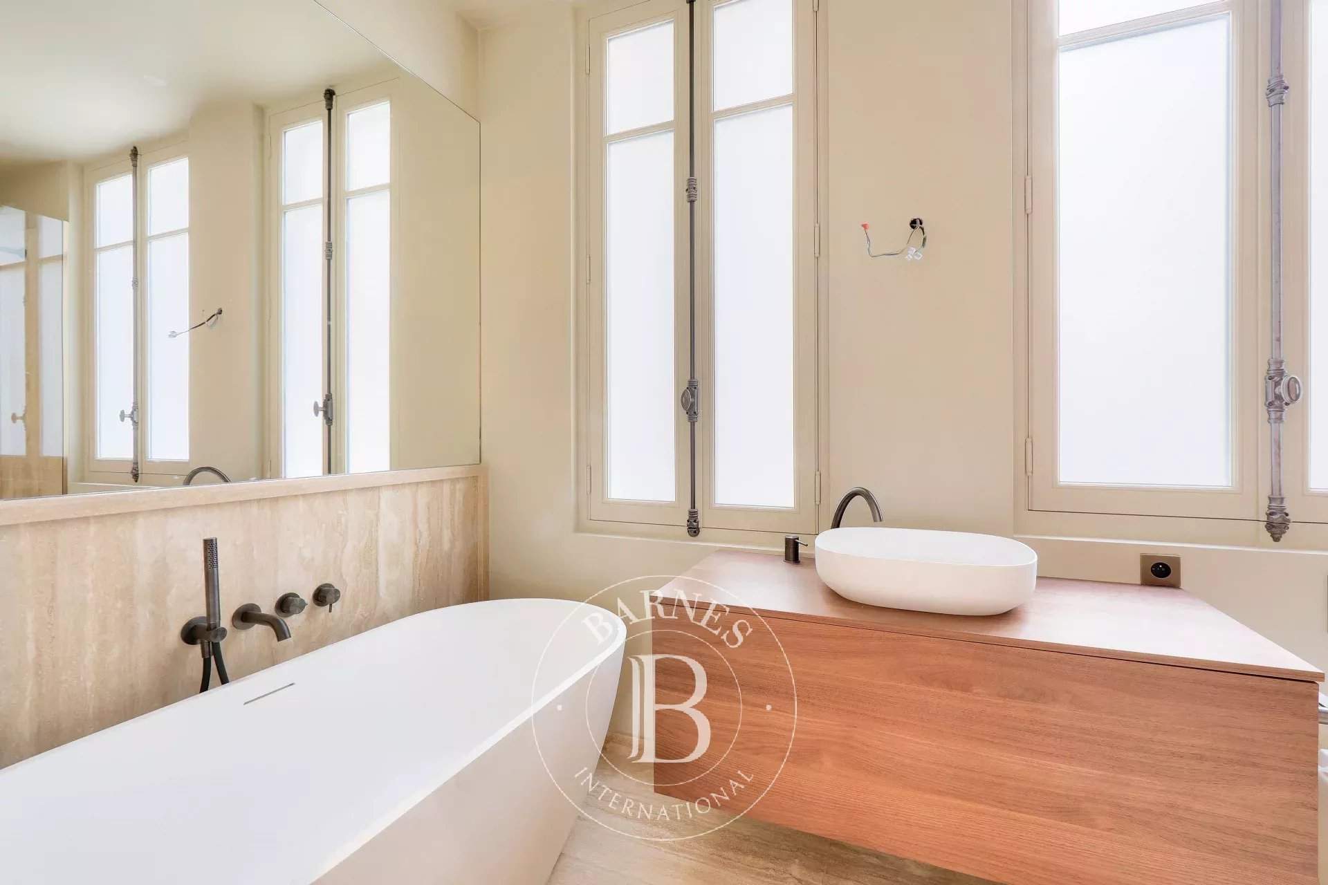 Paris  - Apartment 2 Bedrooms - picture 8