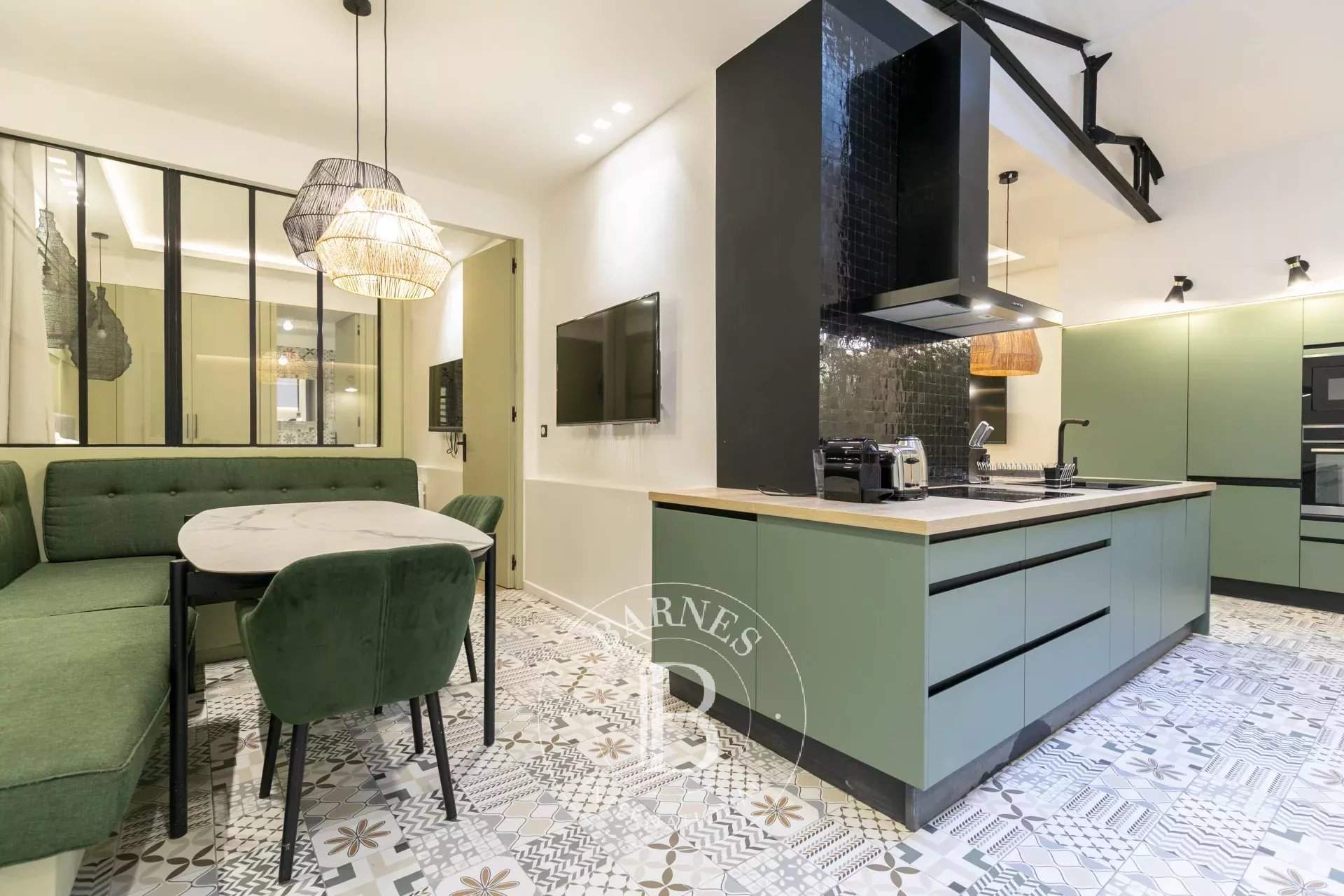 Paris  - Apartment 2 Bedrooms - picture 2