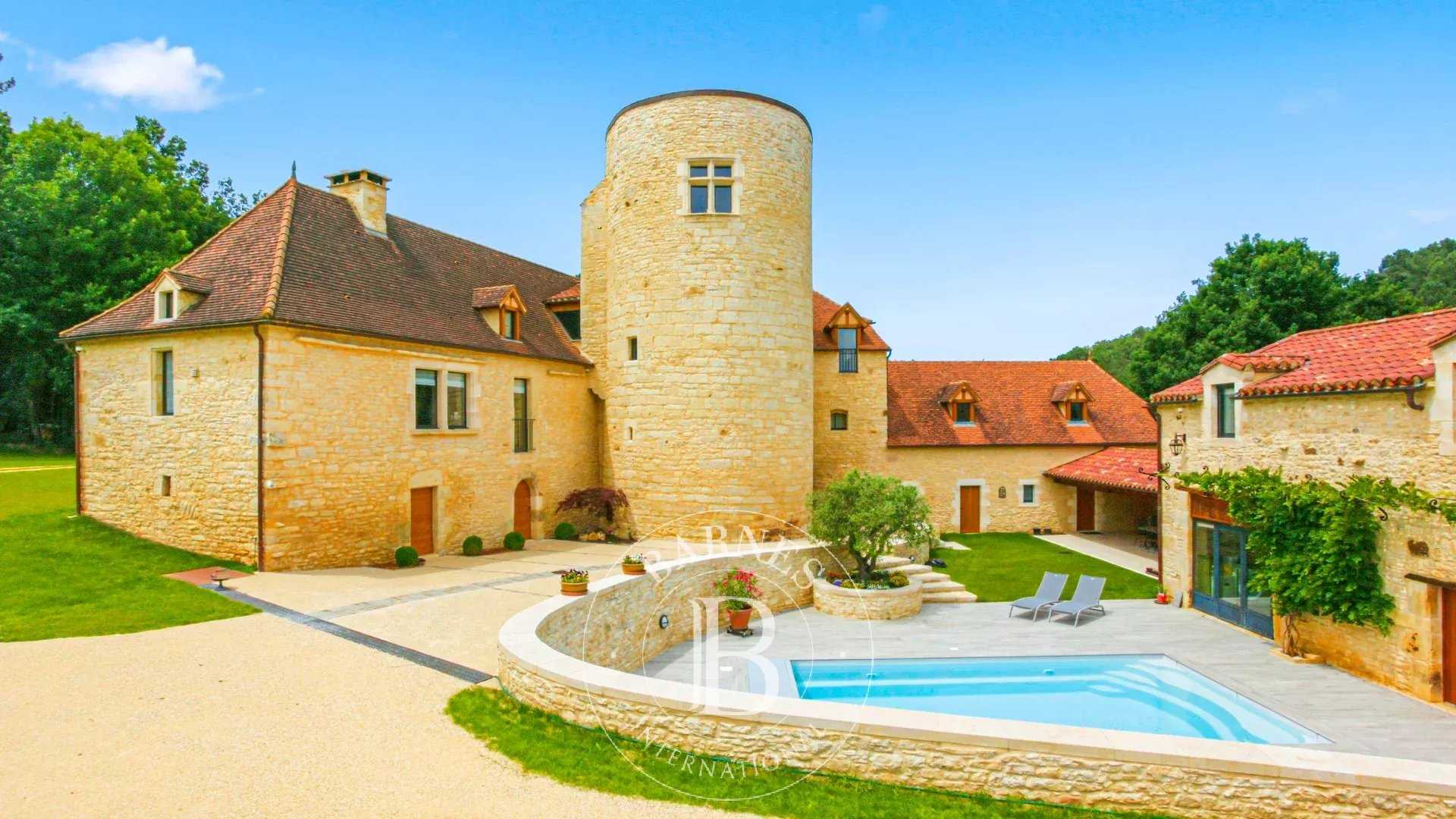 Les Arques  - Propriété 9 Pi&egrave;ces 5 Chambres
