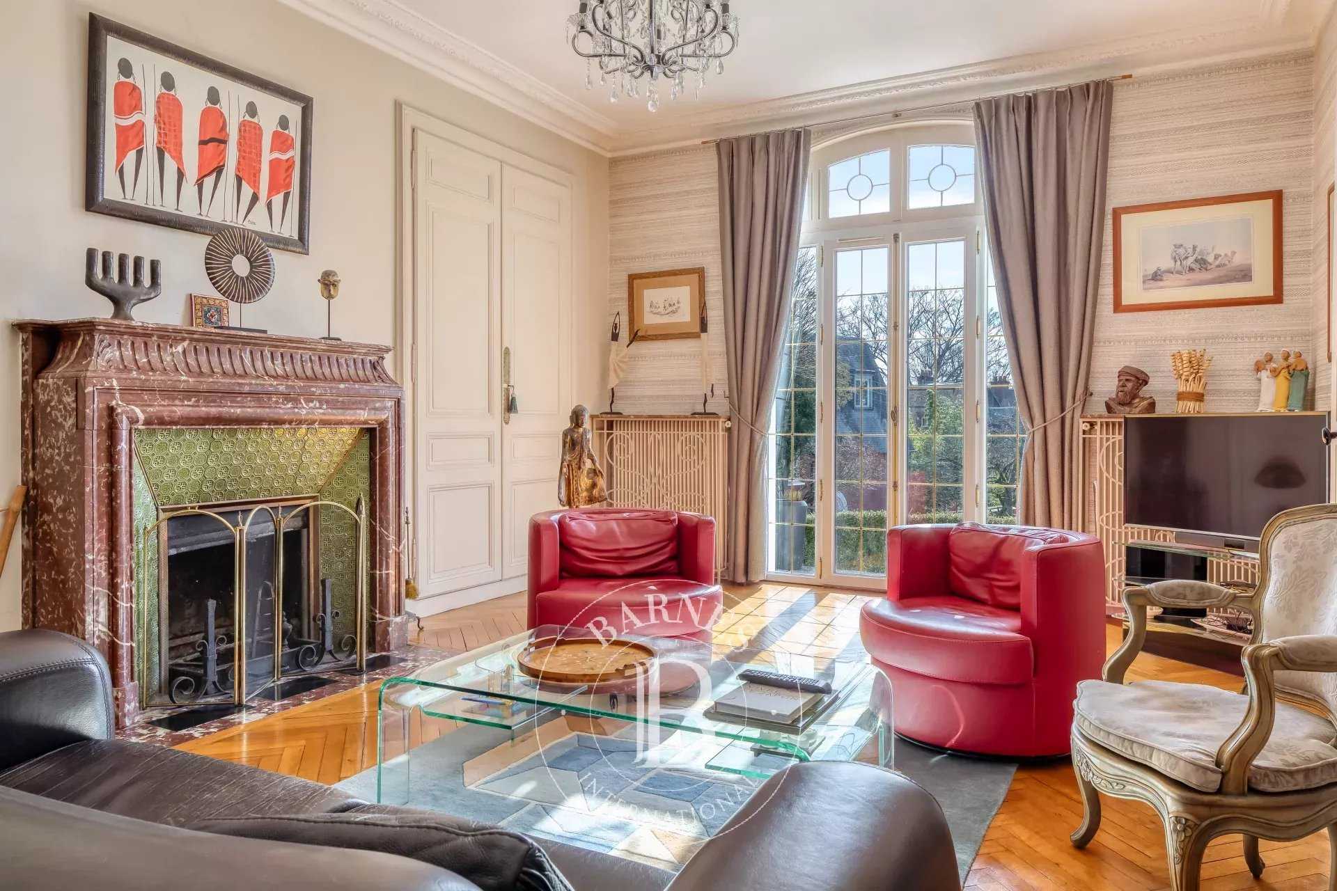 Mont-Saint-Aignan  - Maison 9 Pi&egrave;ces 7 Chambres