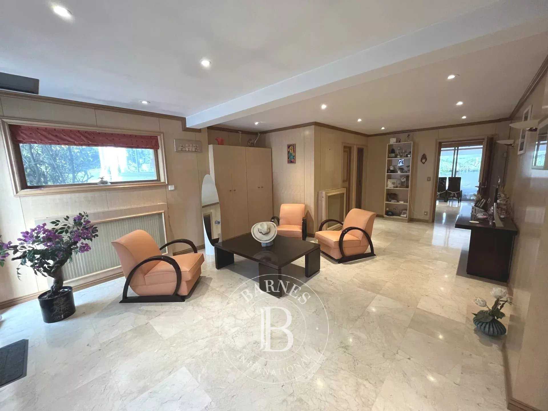 Saint-Aubin-le-Vertueux  - House 6 Bedrooms