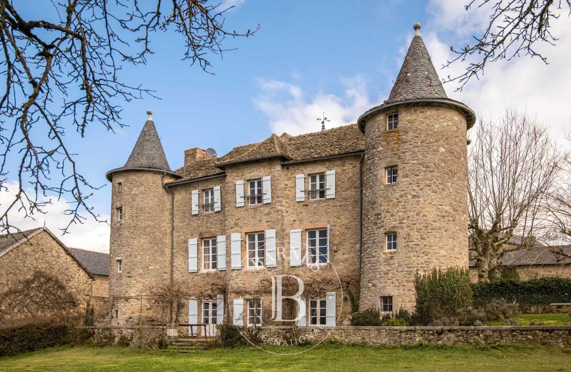 Rodez  - Castle 4 Bedrooms