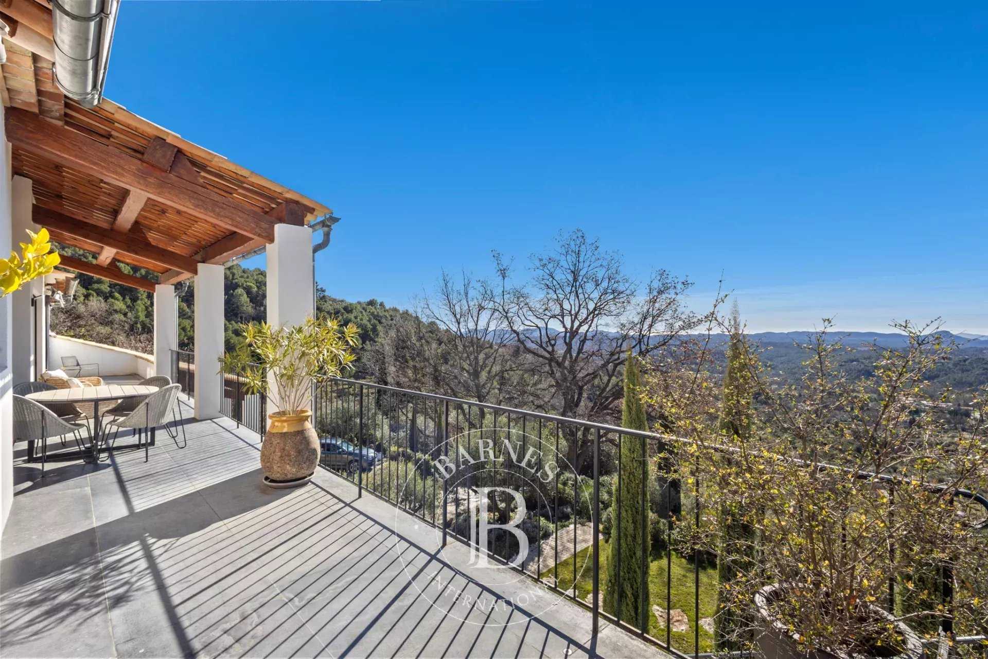 Seillans  - Villa 10 Pi&egrave;ces 5 Chambres