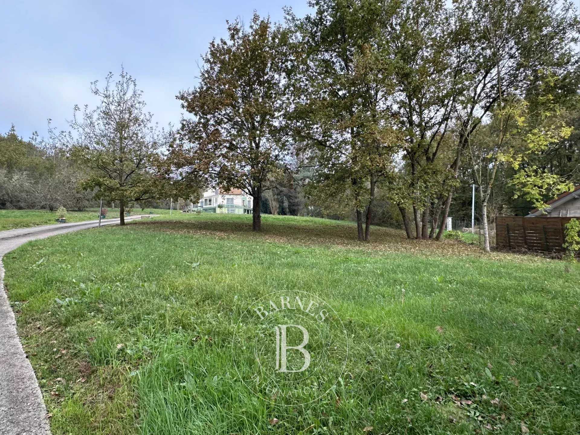 Saint-Maurice-Montcouronne  - Terrain constructible 