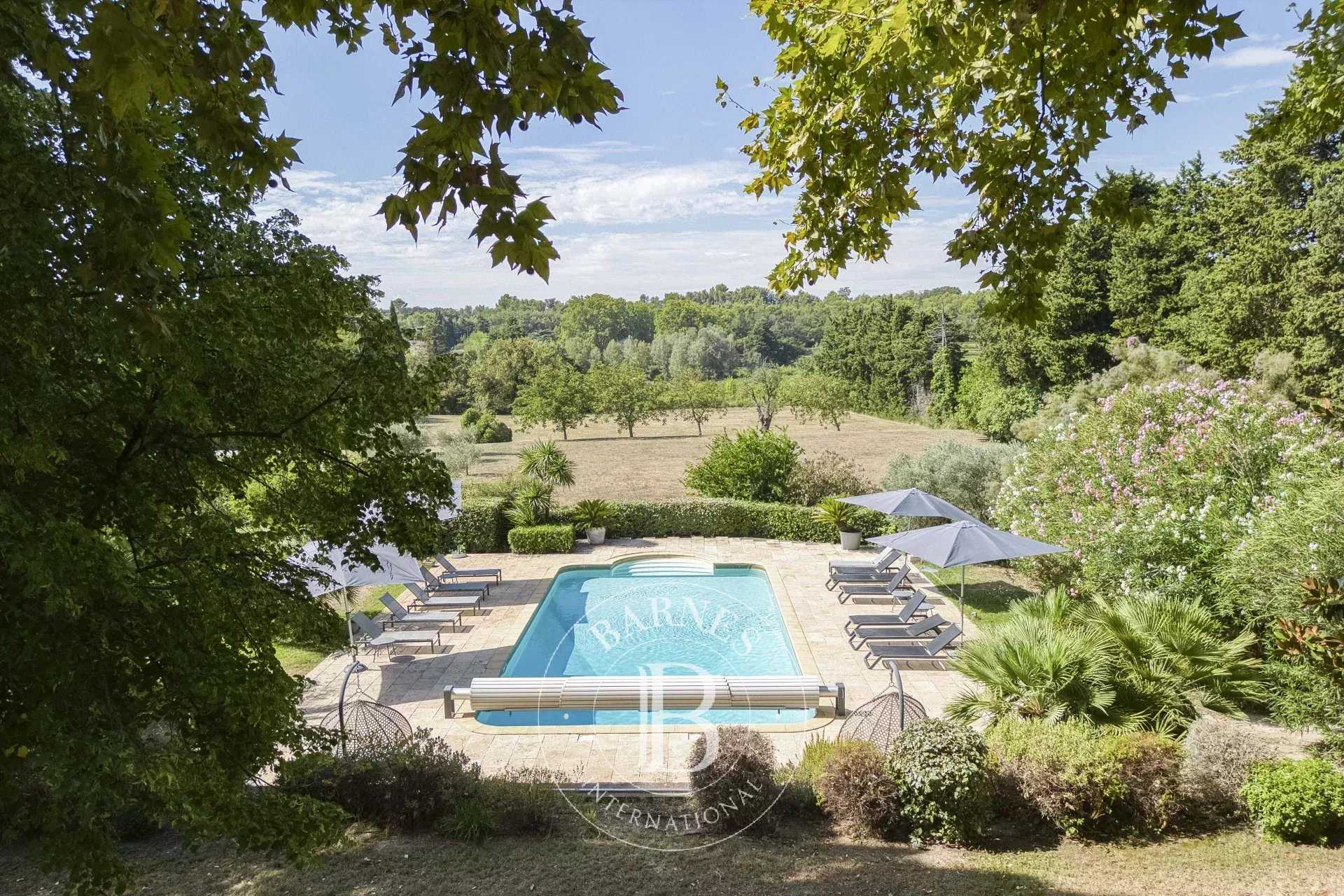 Vacqueyras  - Bastide 8 Bedrooms
