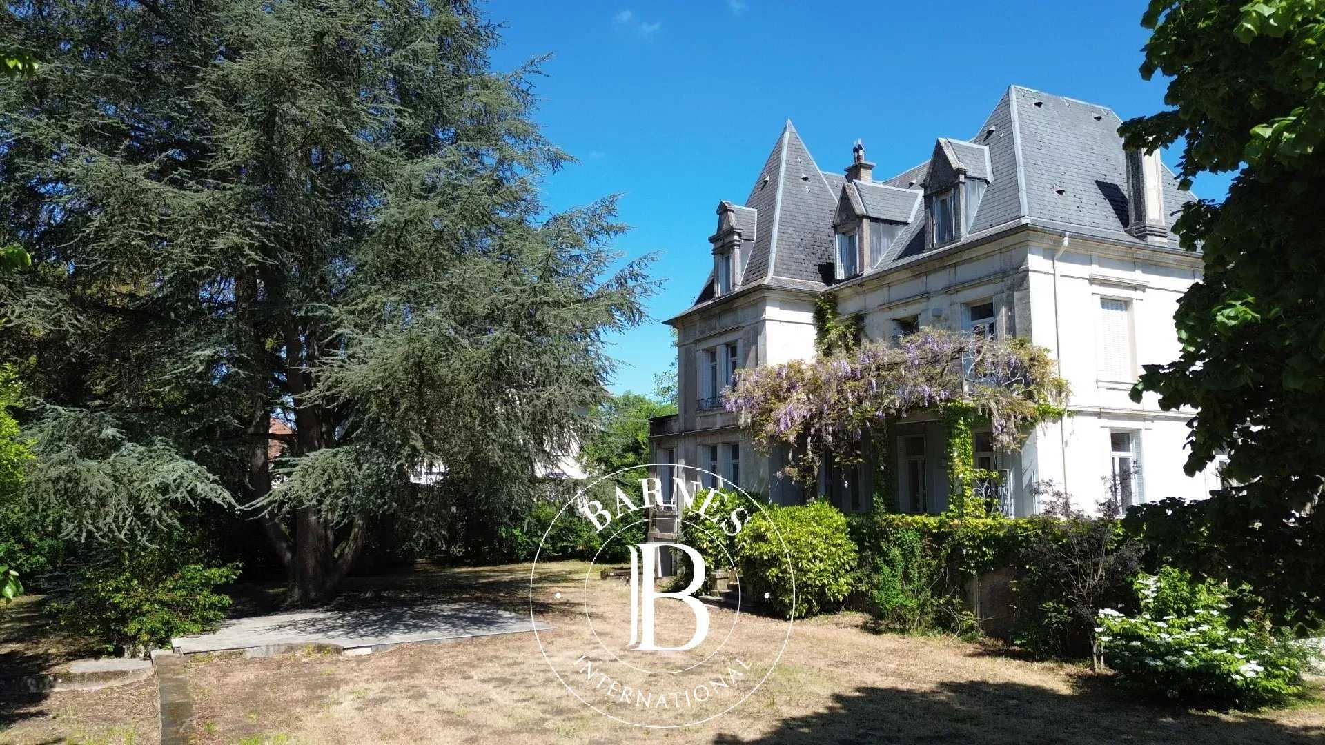 Châtel-sur-Moselle  - Propriété 12 Pi&egrave;ces 7 Chambres