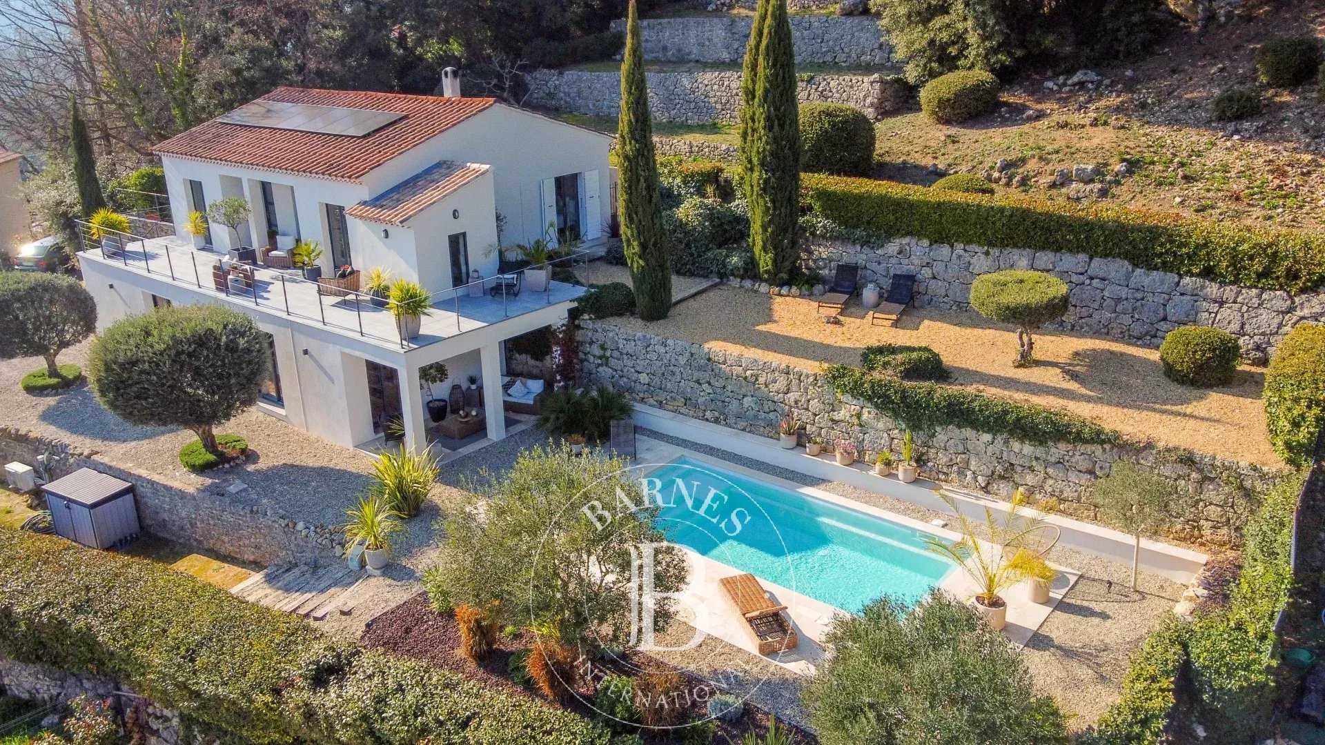 Bagnols-en-Forêt  - Maison 7 Pi&egrave;ces 3 Chambres