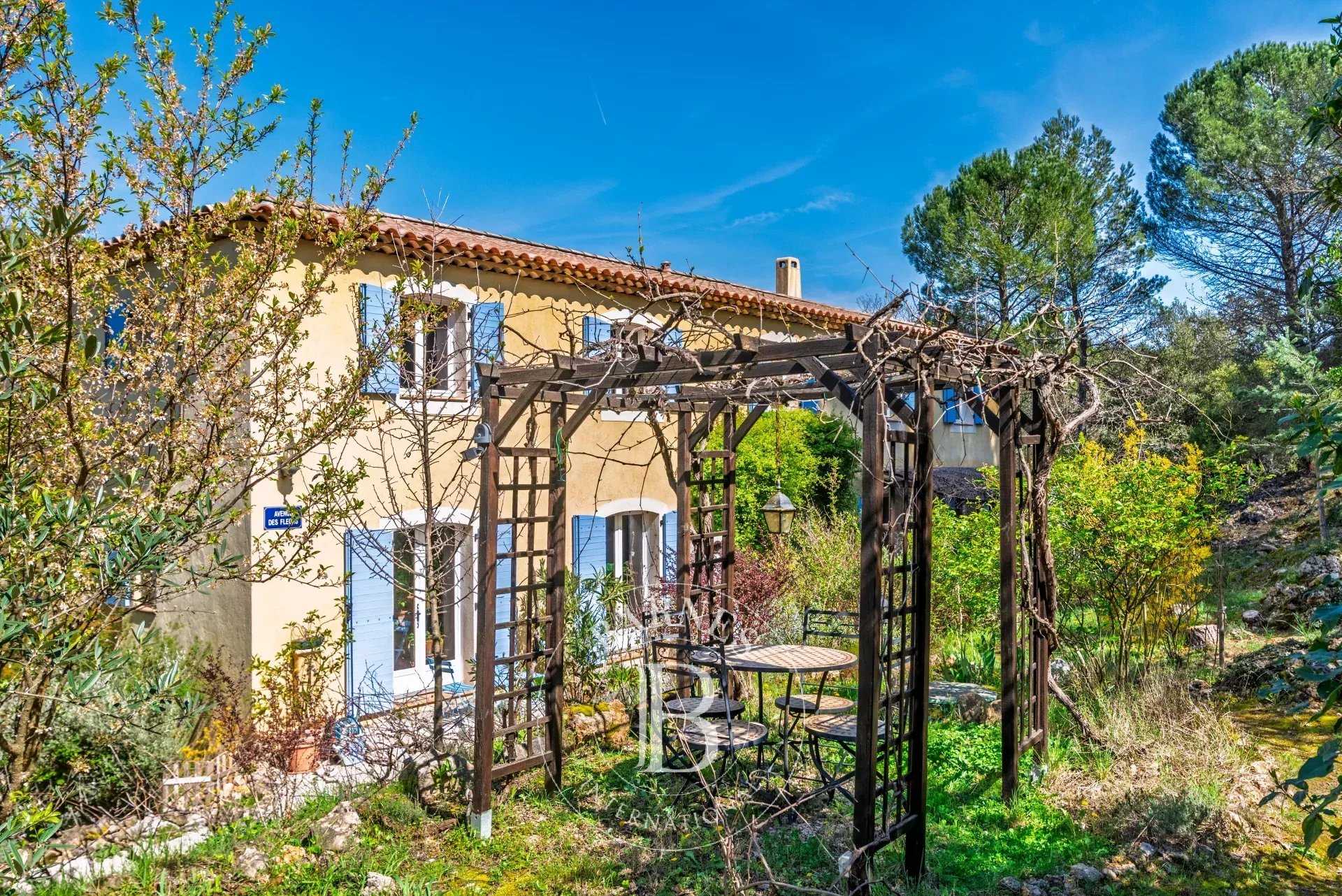 Bras  - Maison d'hôtes 12 Pi&egrave;ces 10 Chambres