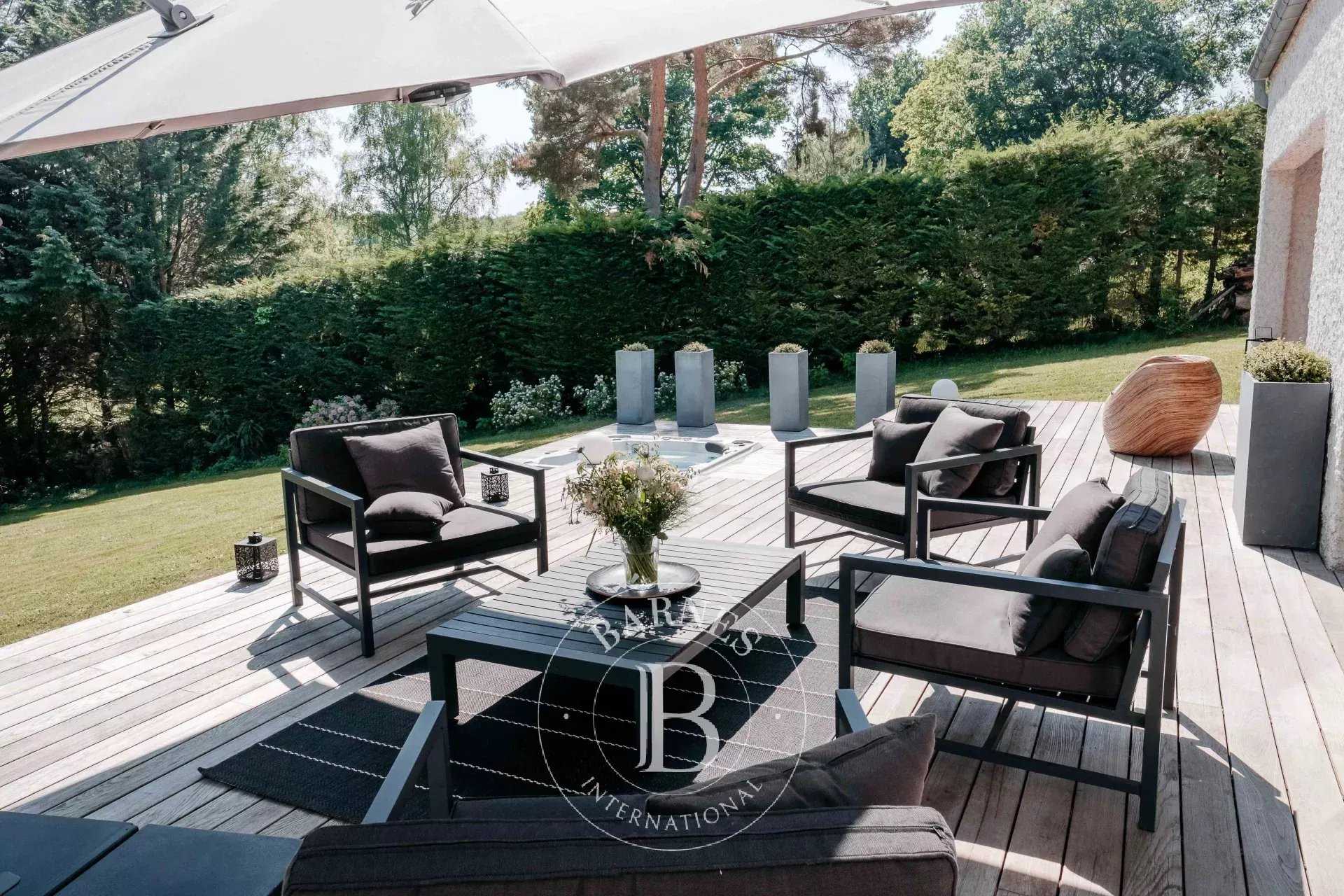 Sainte-Mesme  - Maison 9 Pi&egrave;ces 4 Chambres