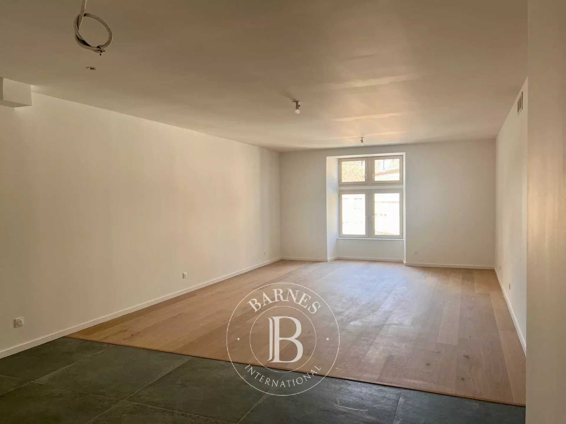 Beaune  - Appartement 6 Pi&egrave;ces 3 Chambres