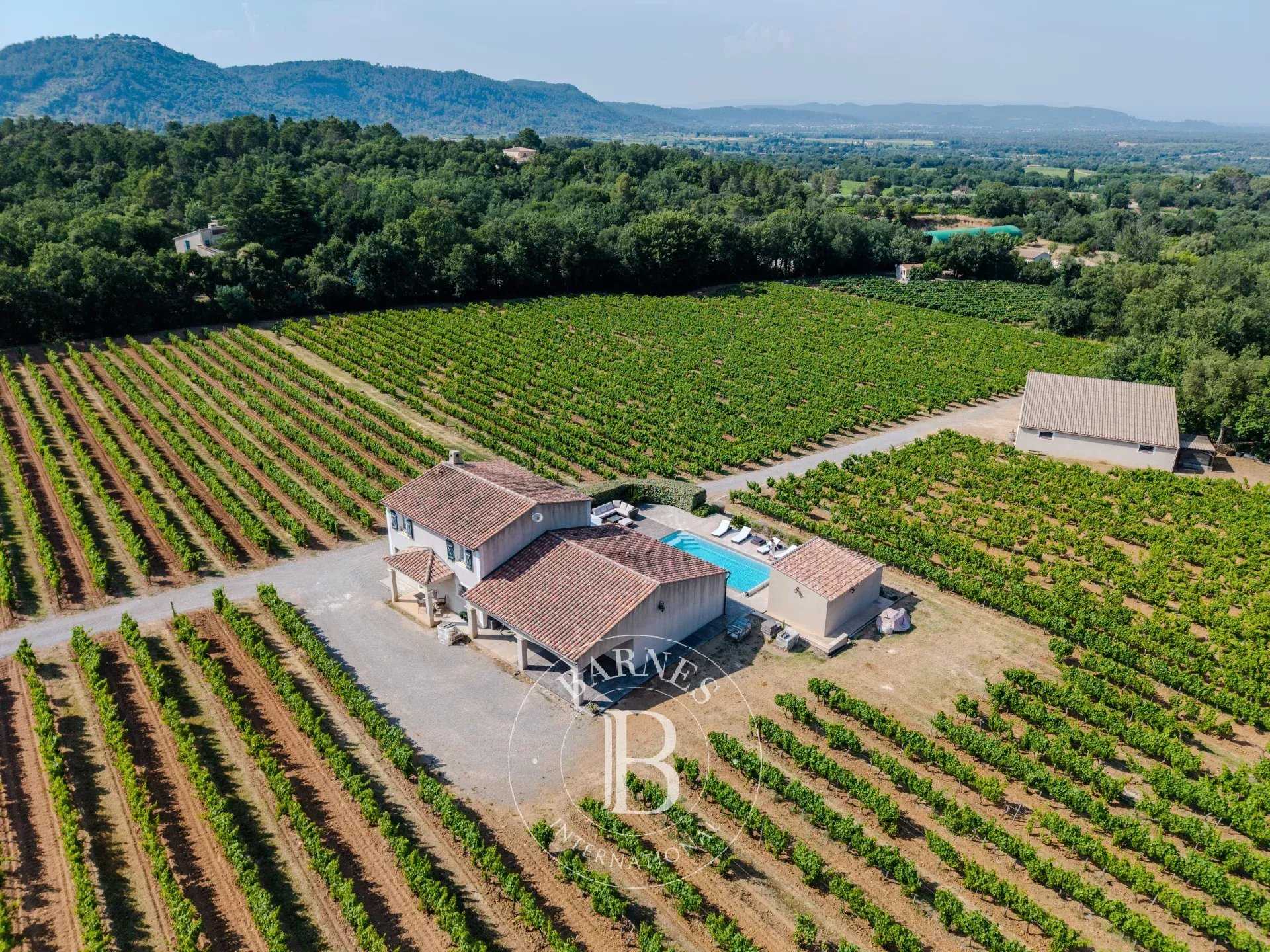 Gonfaron  - Vineyard property 6 Bedrooms