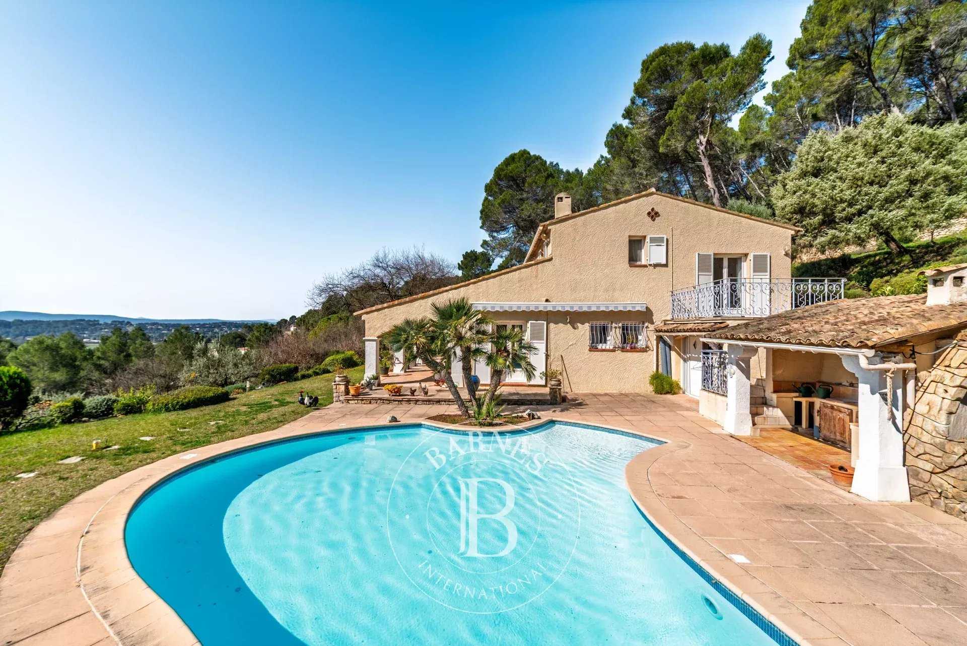 Lorgues  - Maison 8 Pi&egrave;ces 5 Chambres