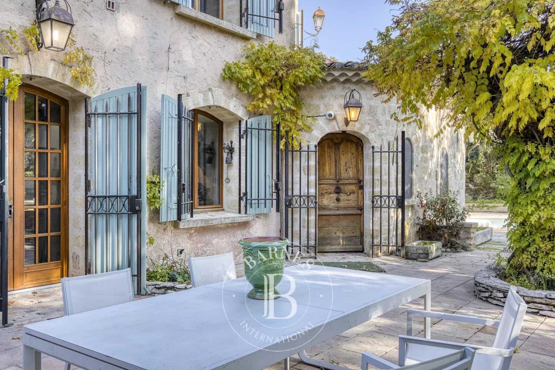 Sorgues  - Mas 15 Pièces 8 Chambres