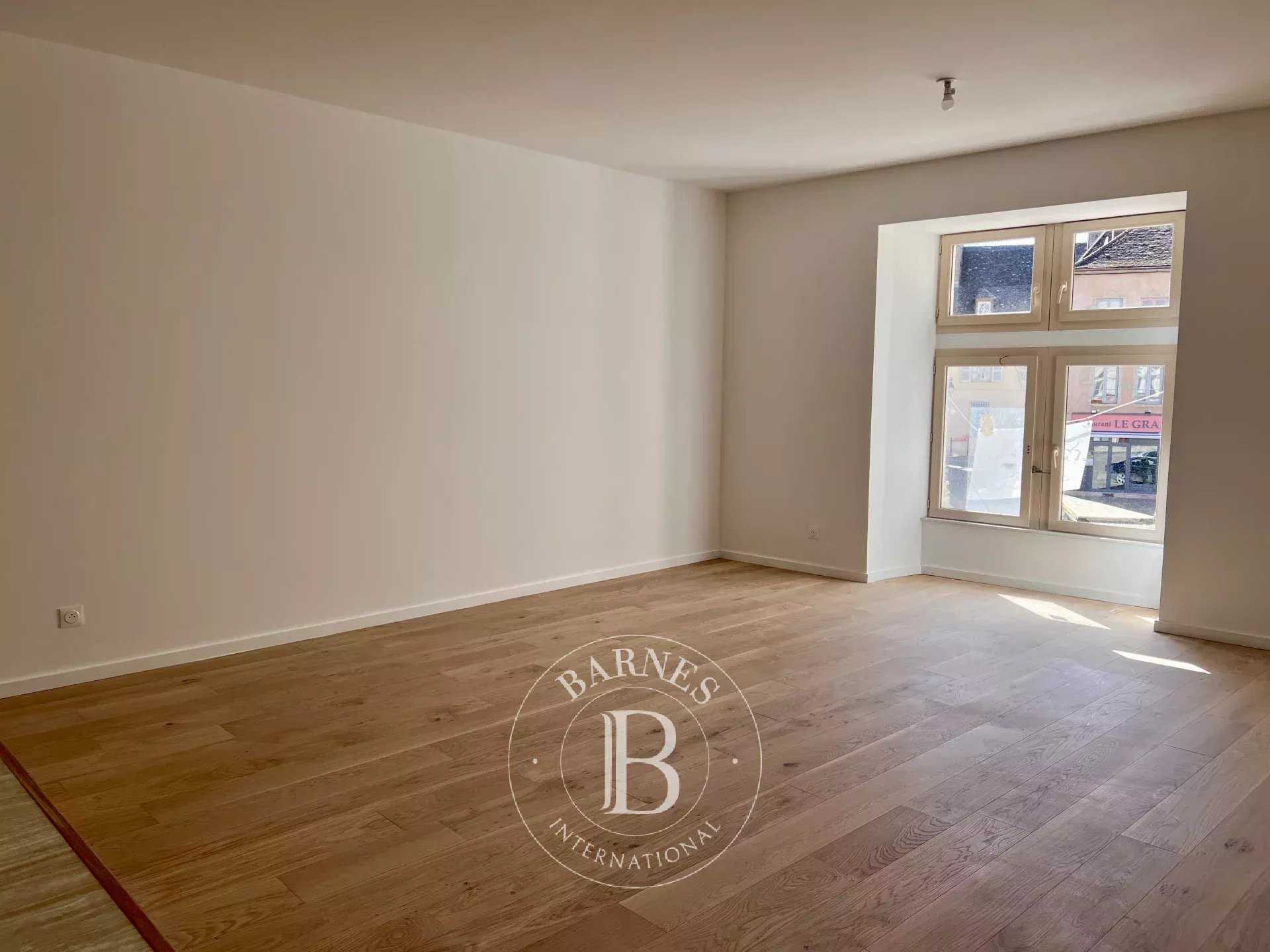 Beaune  - Appartement 6 Pi&egrave;ces 3 Chambres