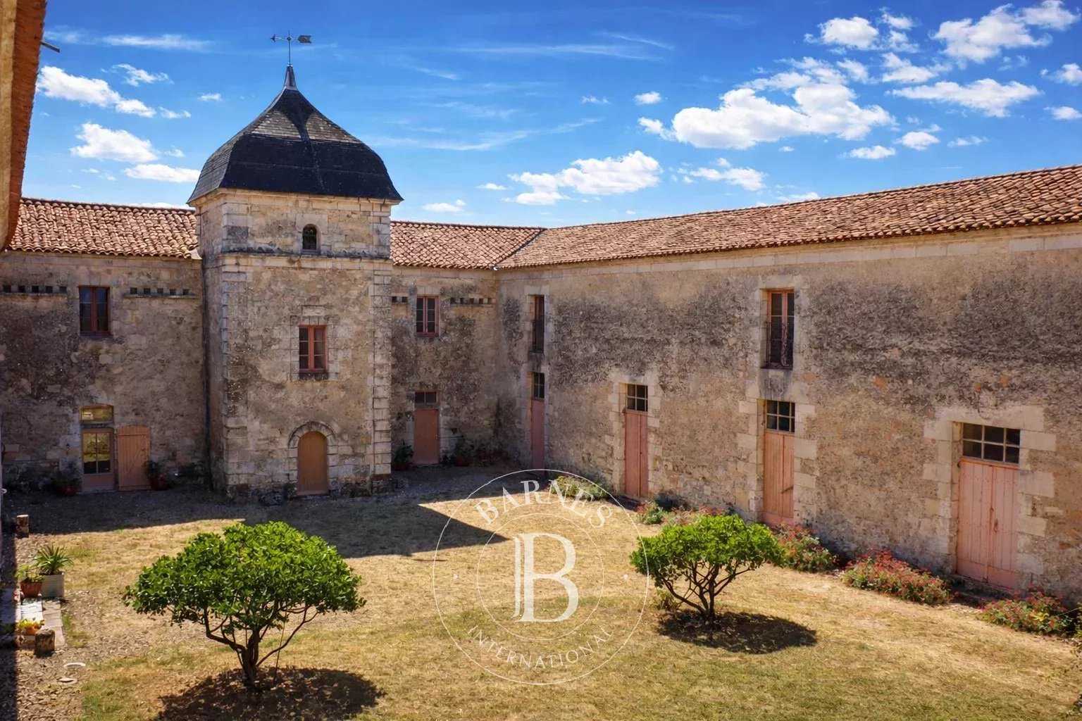La Tranche-sur-Mer  - Maison 10 Pi&egrave;ces 6 Chambres