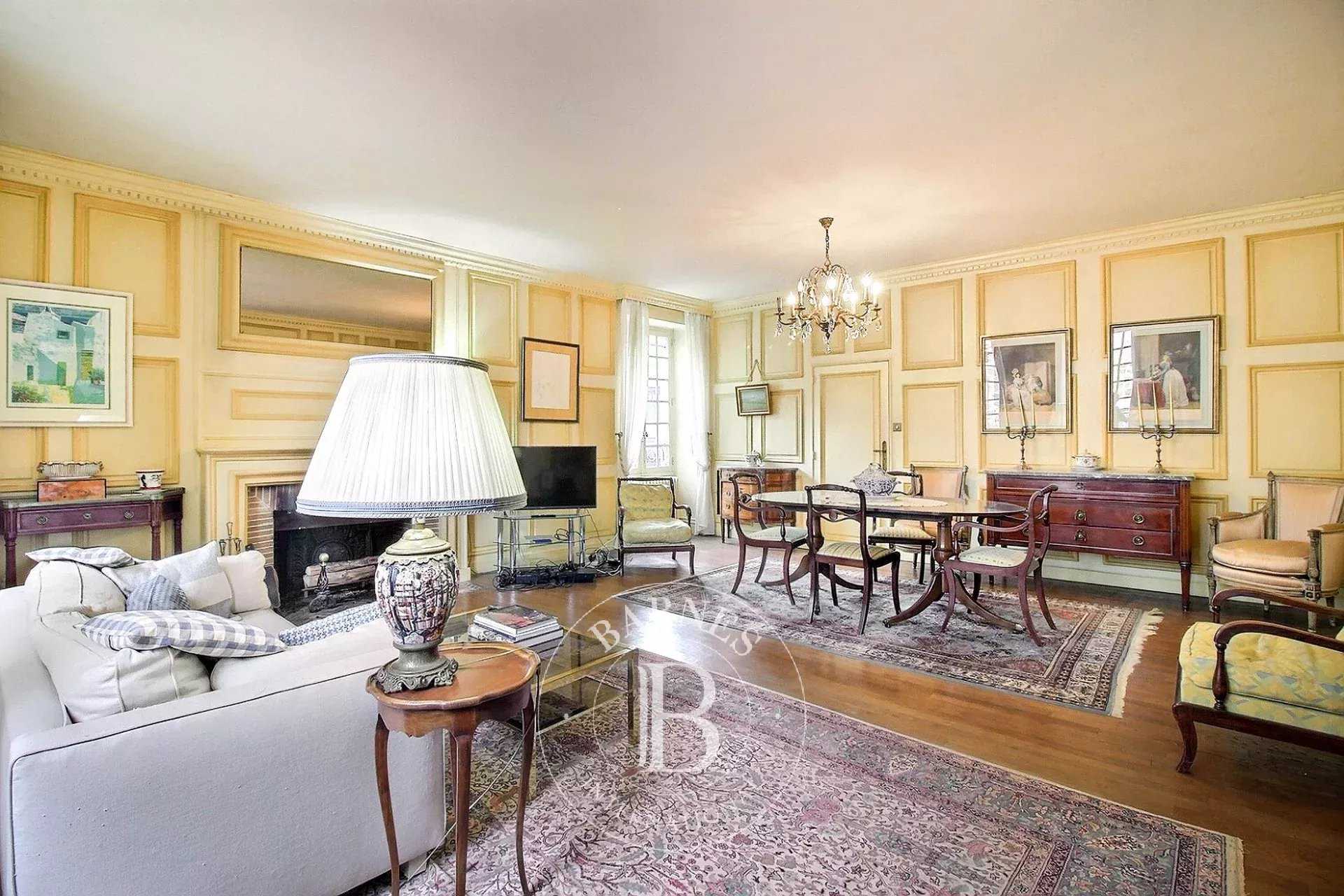 Brive-la-Gaillarde  - Maison de ville 7 Pi&egrave;ces 5 Chambres