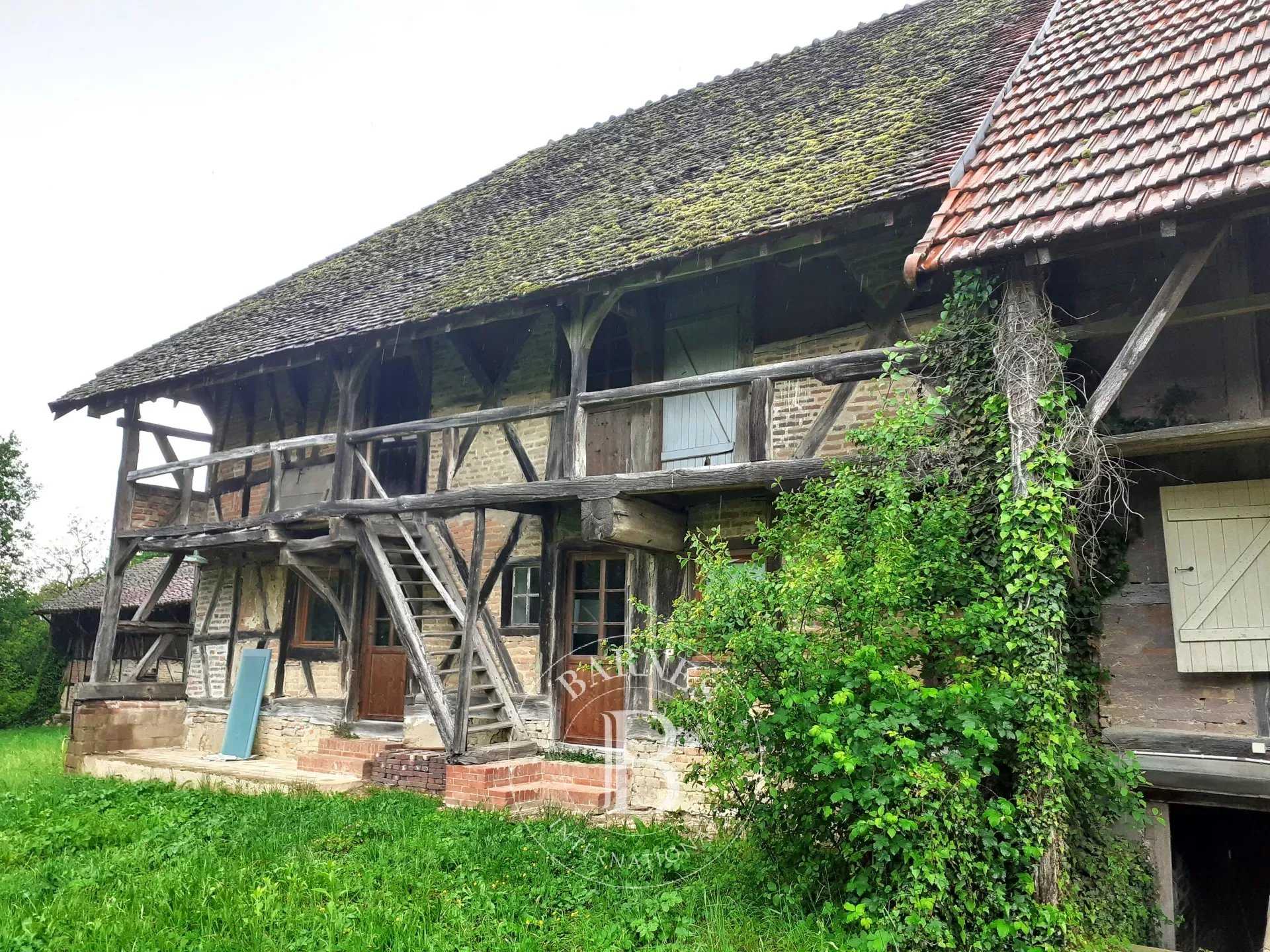 Montpont-en-Bresse  - Maison 