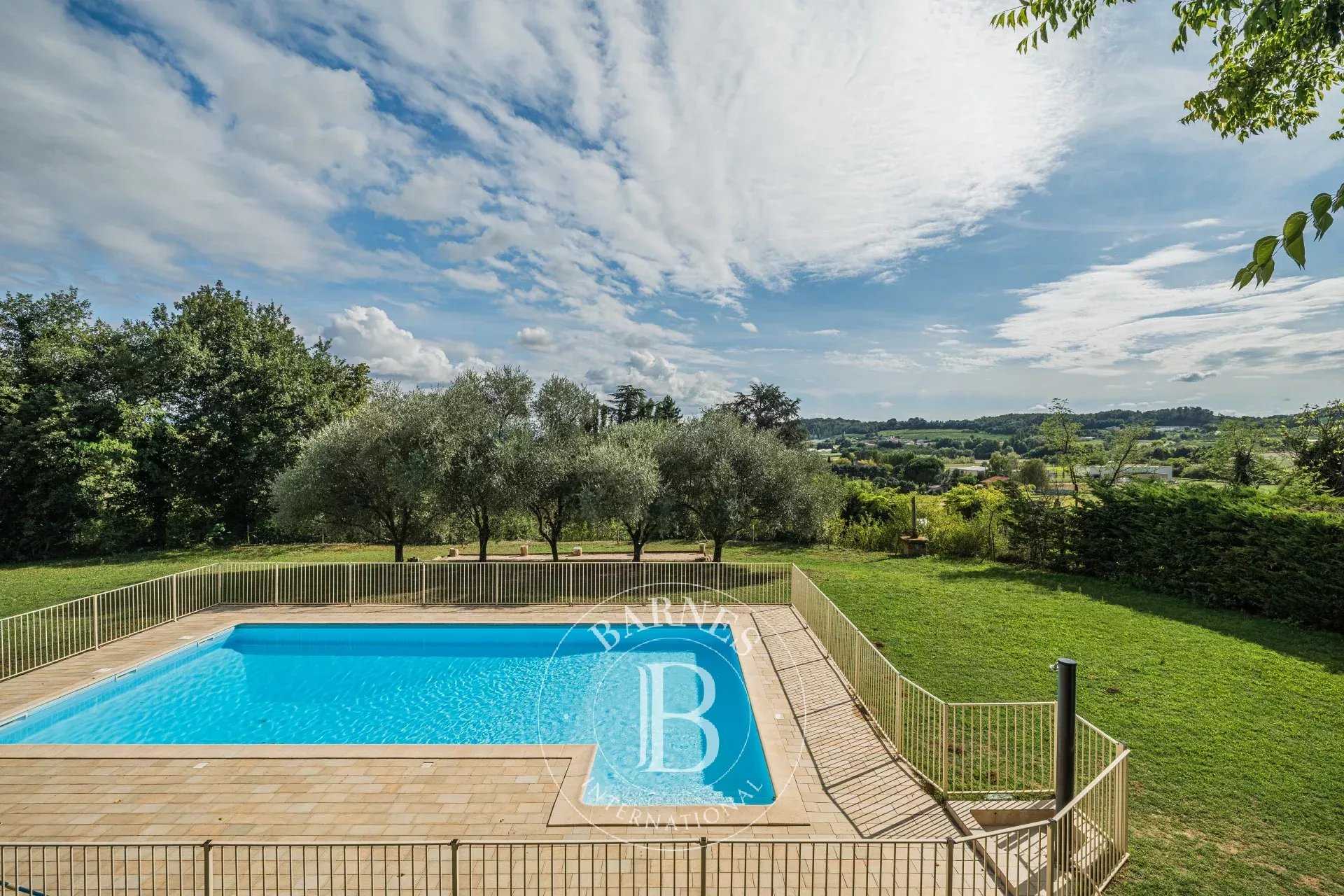 Chavannes  - Piso 3 Cuartos, 1 Habitacion