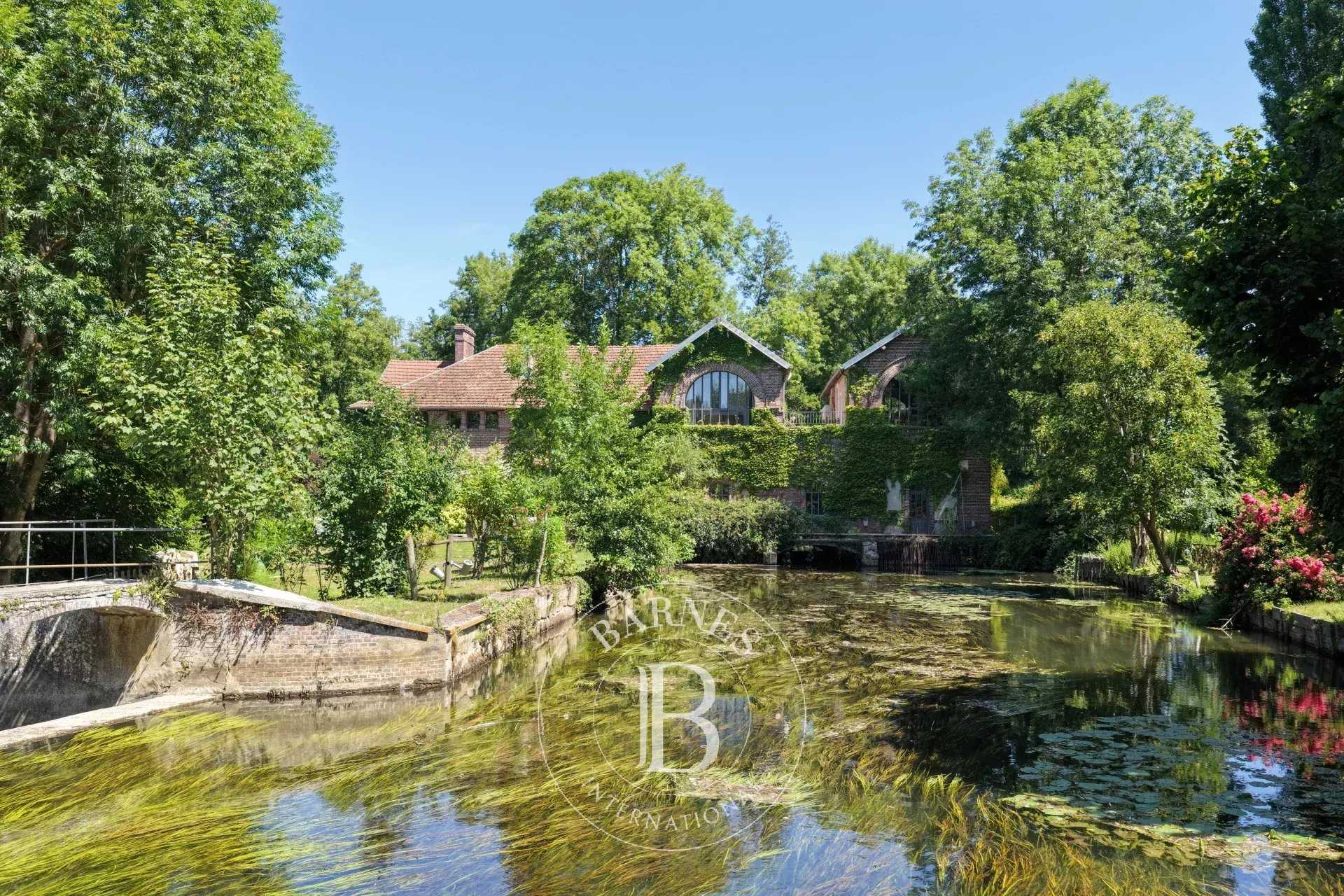 Anet  - House 6 Bedrooms