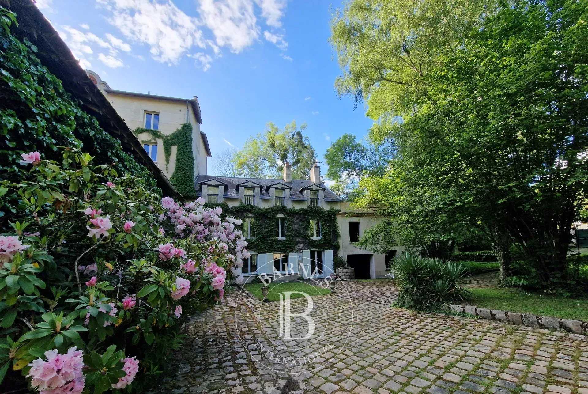 Saint-Rémy-lès-Chevreuse  - House 11 Bedrooms