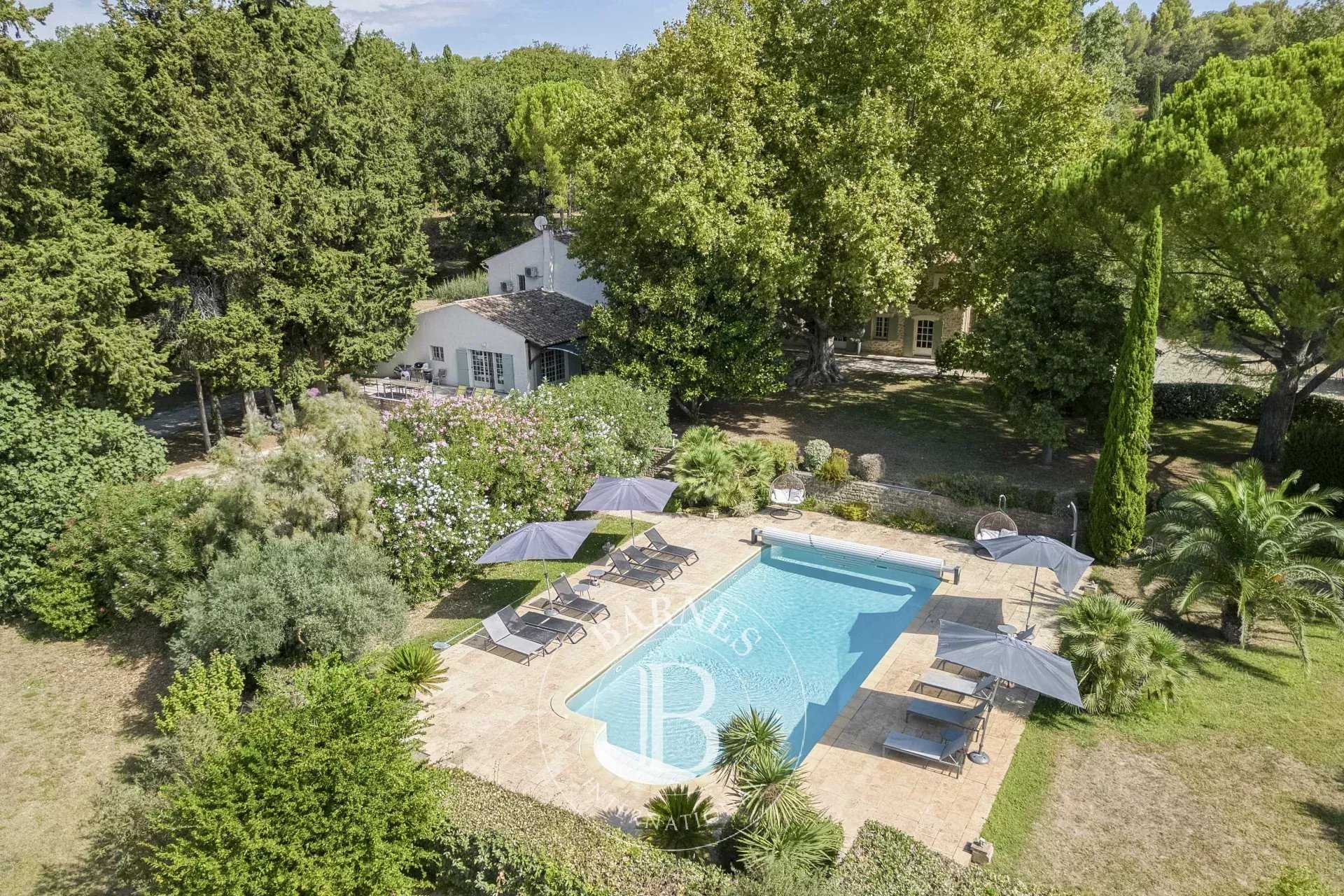 Vacqueyras  - Maison 13 Pièces 8 Chambres