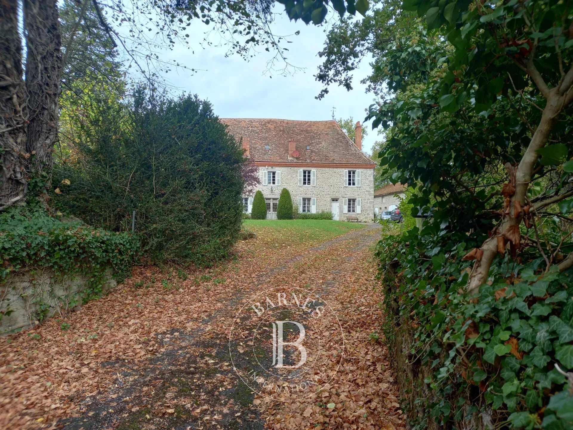 Aubusson  - Manor house 5 Bedrooms