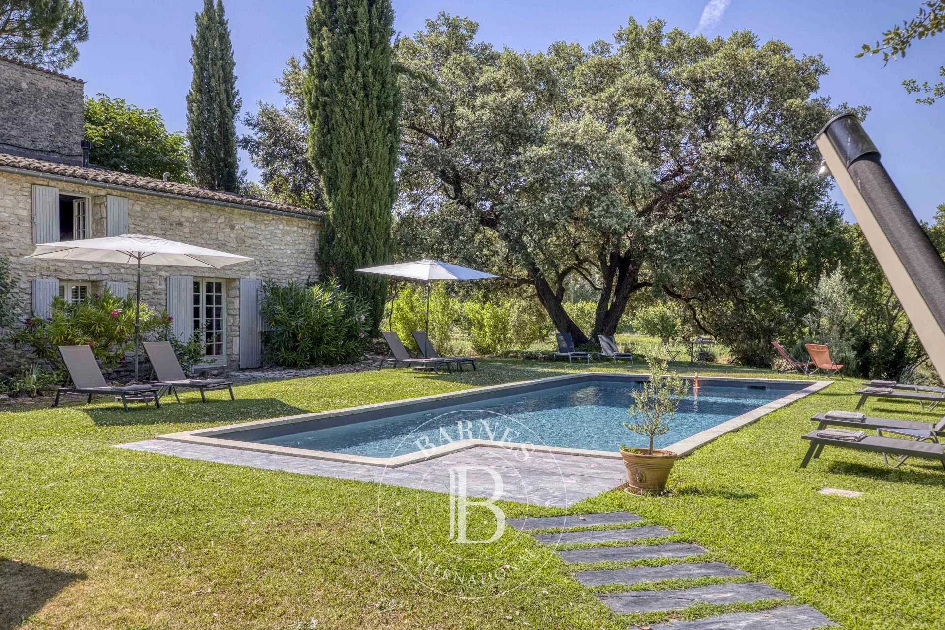 Malaucène  - Property 10 Bedrooms