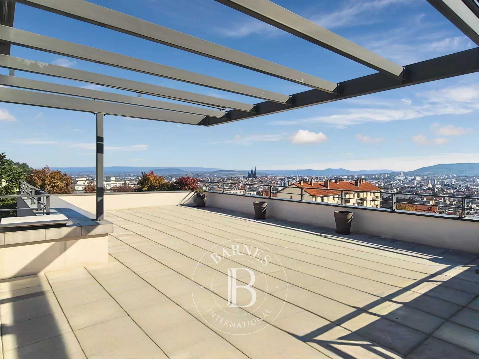 Clermont-Ferrand  - Apartment 4 Bedrooms