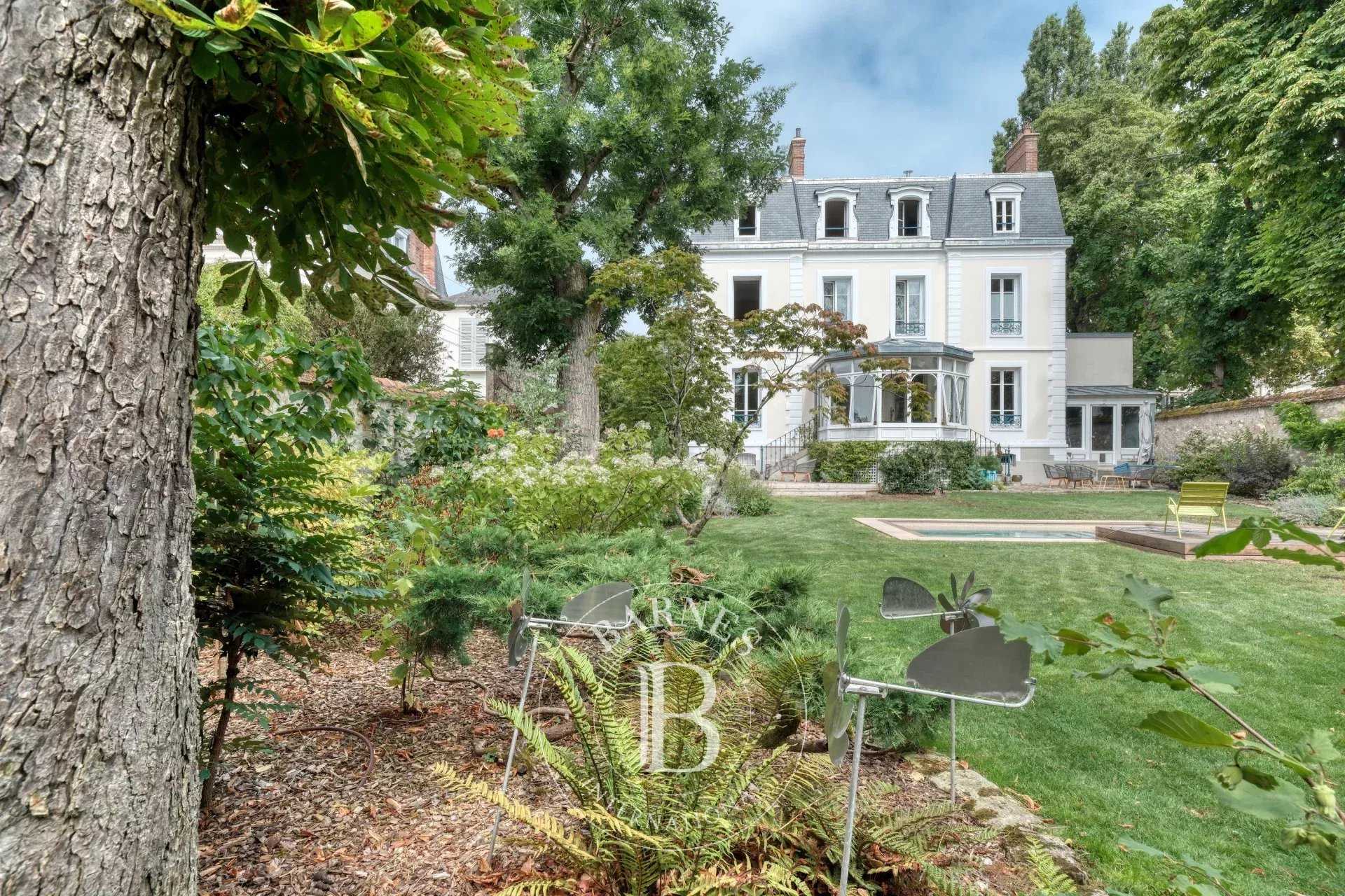 Fontainebleau  - Mansion 7 Bedrooms