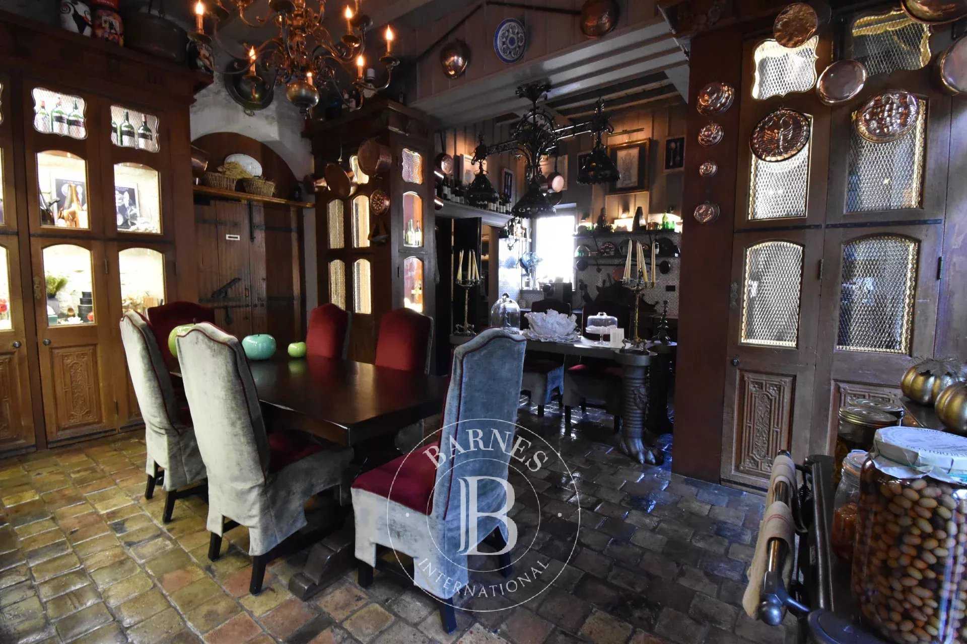 Agen  - House 10 Bedrooms