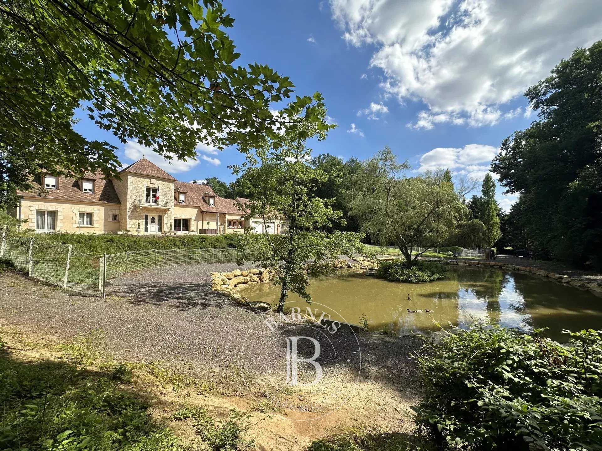 Beauvais  - Maison 10 Pi&egrave;ces 5 Chambres