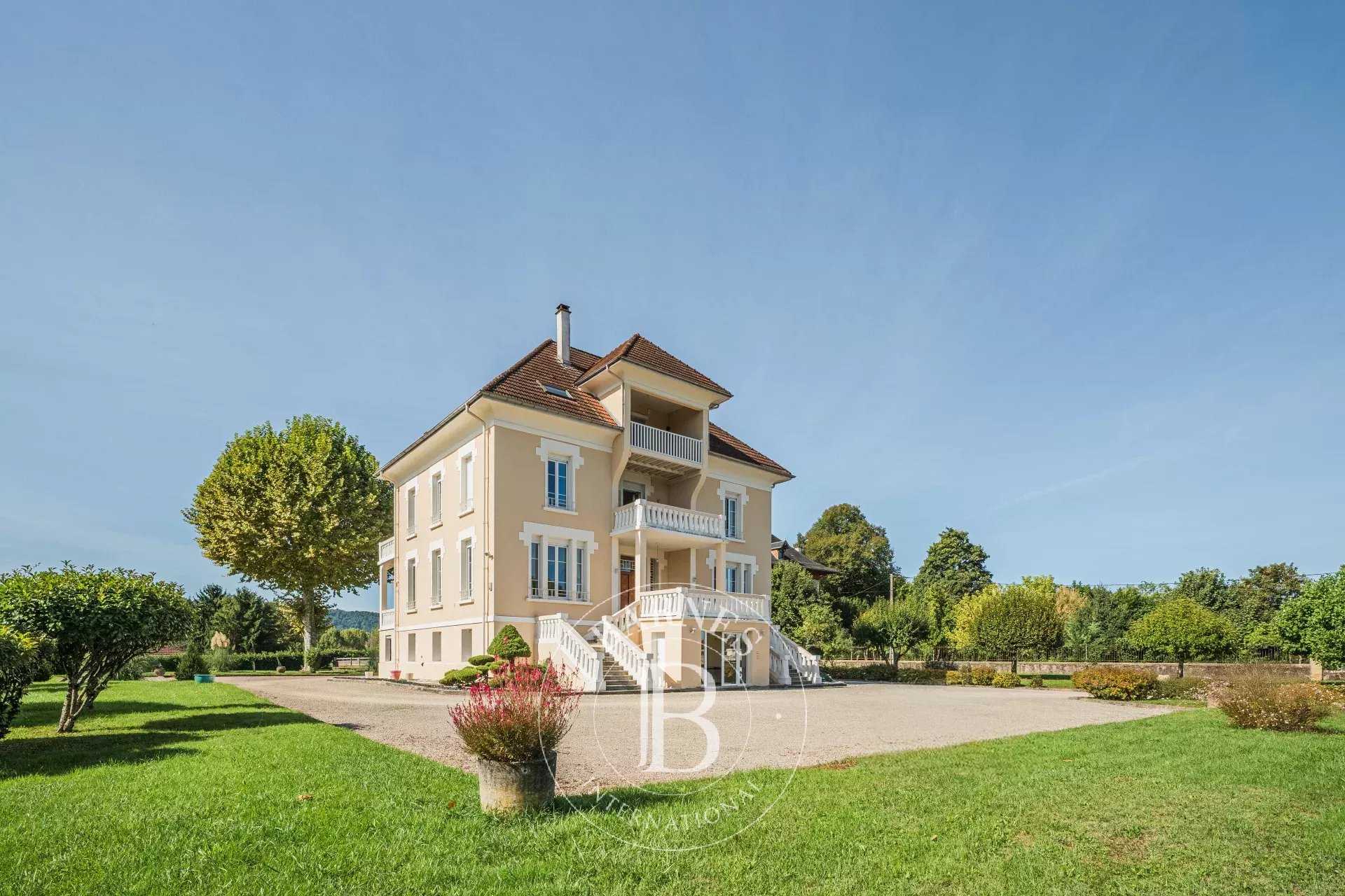 Le Pont-de-Beauvoisin  - Propriété 14 Pi&egrave;ces 6 Chambres