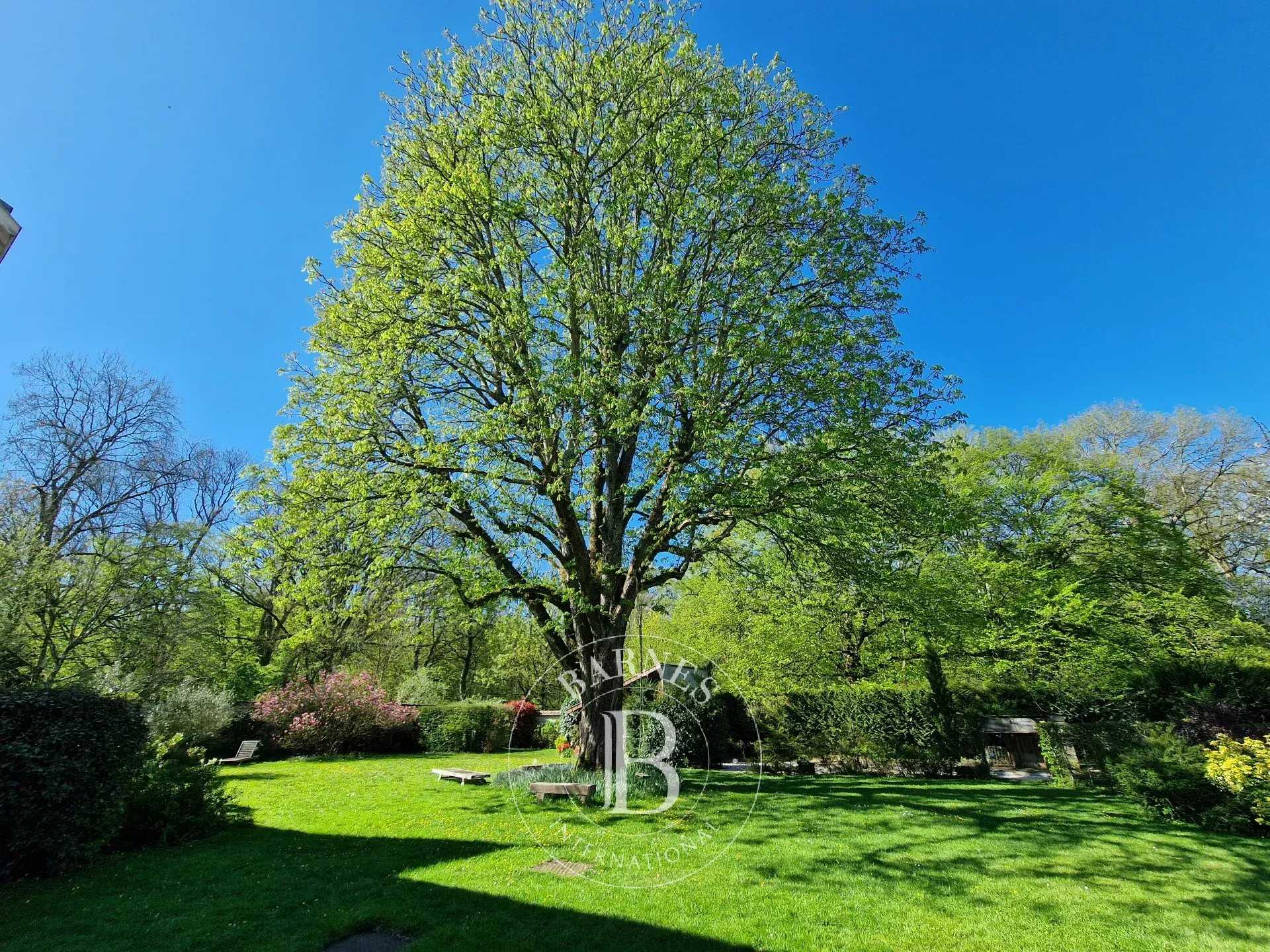 Vieille-Église-en-Yvelines  - Maison 13 Pi&egrave;ces 7 Chambres
