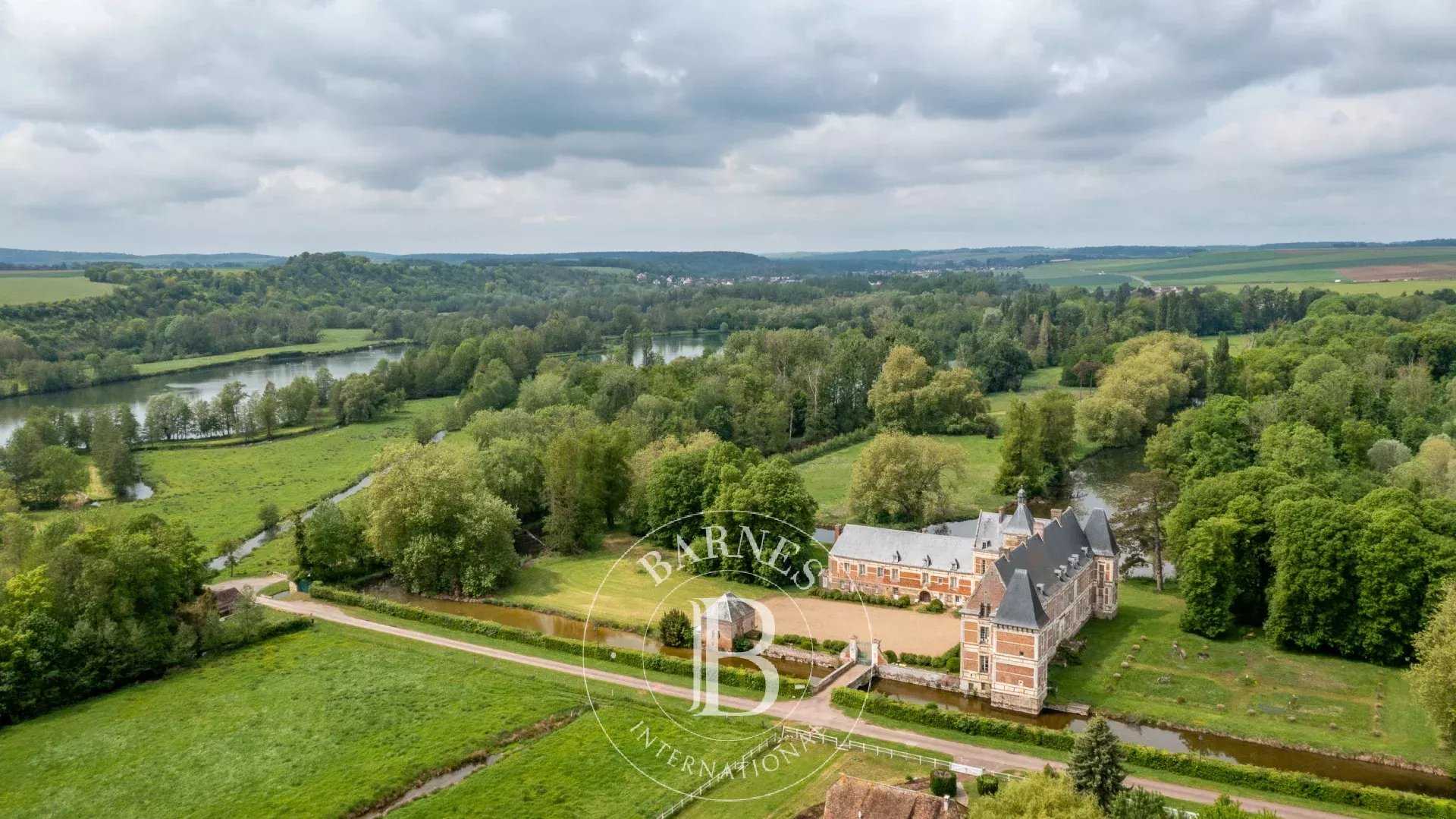 Troissereux  - Château 
