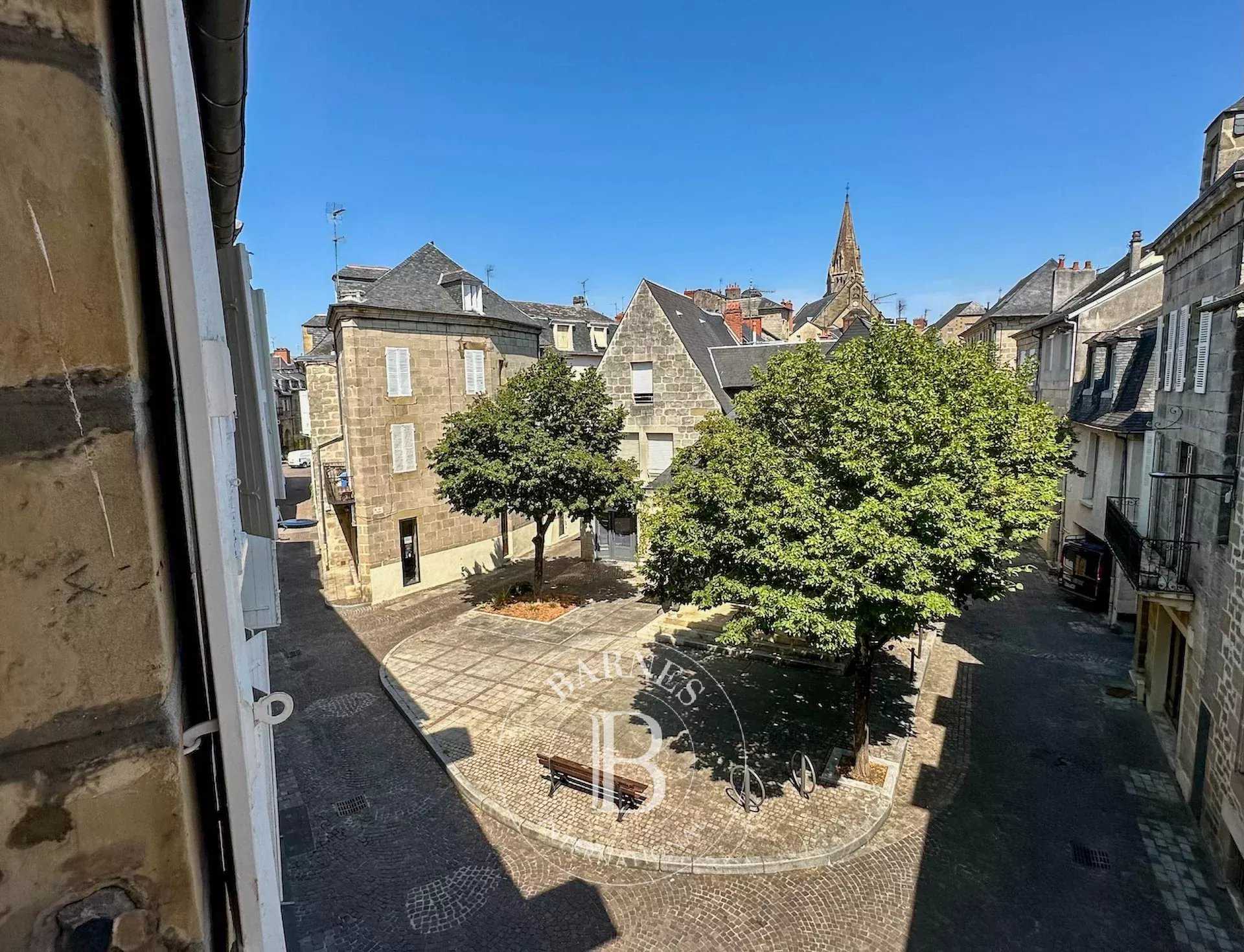 Brive-la-Gaillarde  - Maison de ville 7 Pi&egrave;ces 5 Chambres