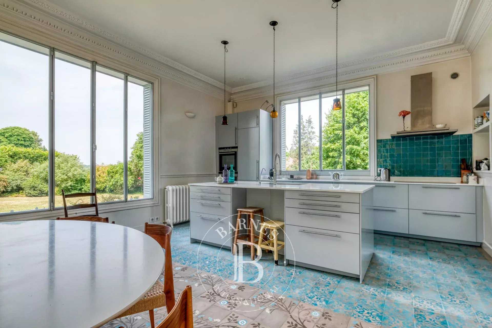 Fontainebleau  - Manor house 7 Bedrooms