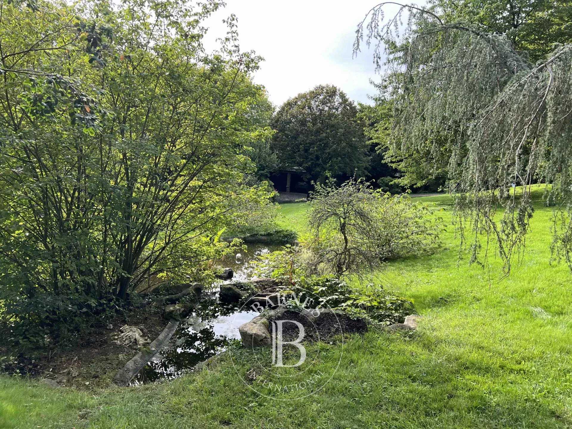 Yerres  - Maison 12 Pi&egrave;ces 7 Chambres