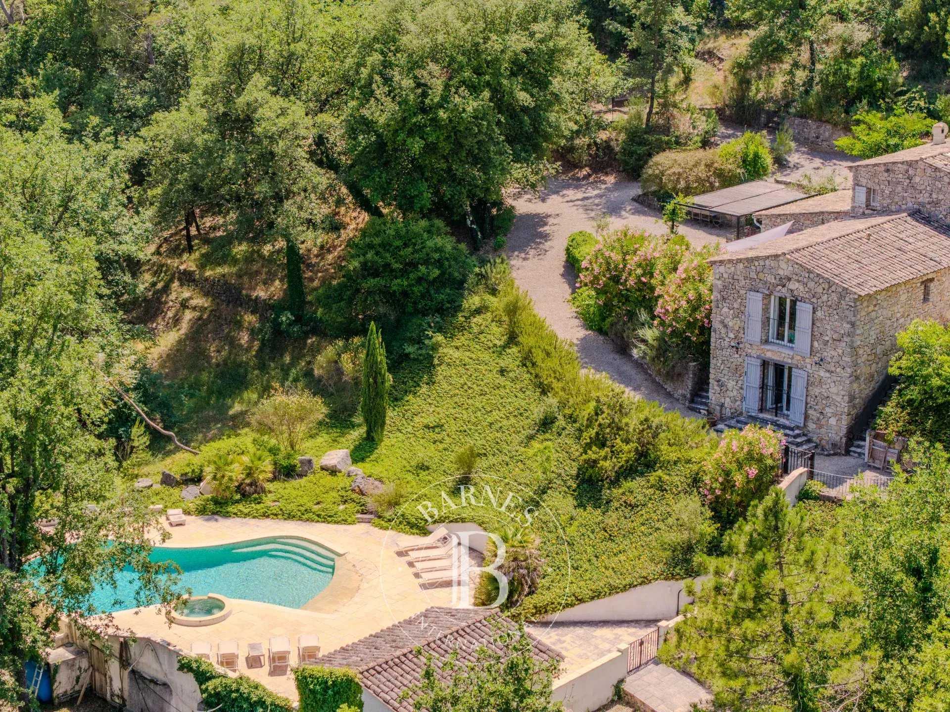 Callas  - Propriété 9 Pi&egrave;ces 6 Chambres