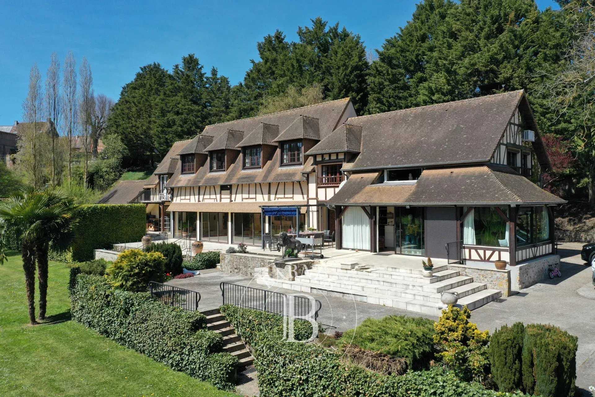 Conches-en-Ouche  - Maison 12 Pi&egrave;ces 5 Chambres