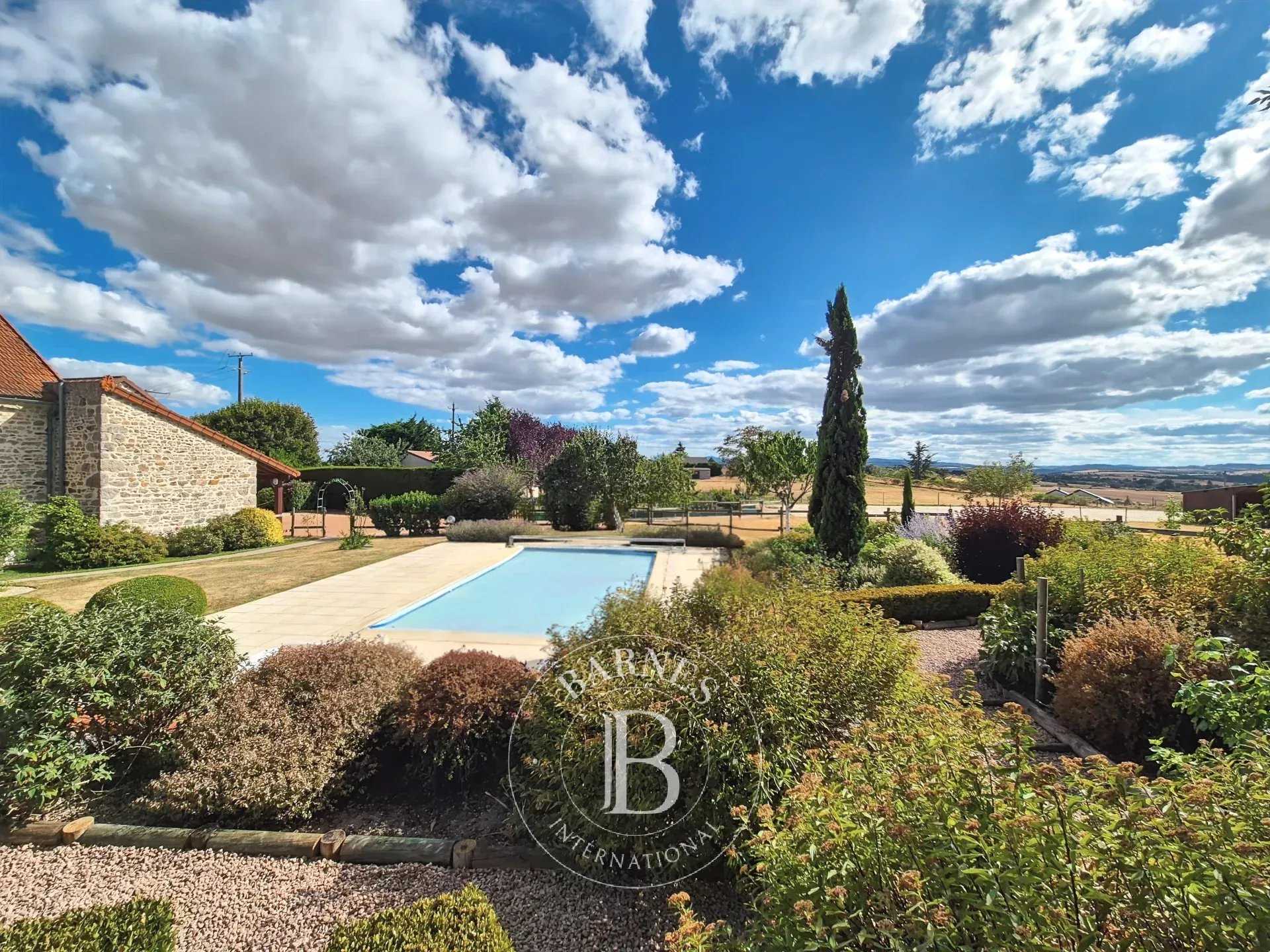 Riom  - Casa 8 Cuartos 4 Habitaciones